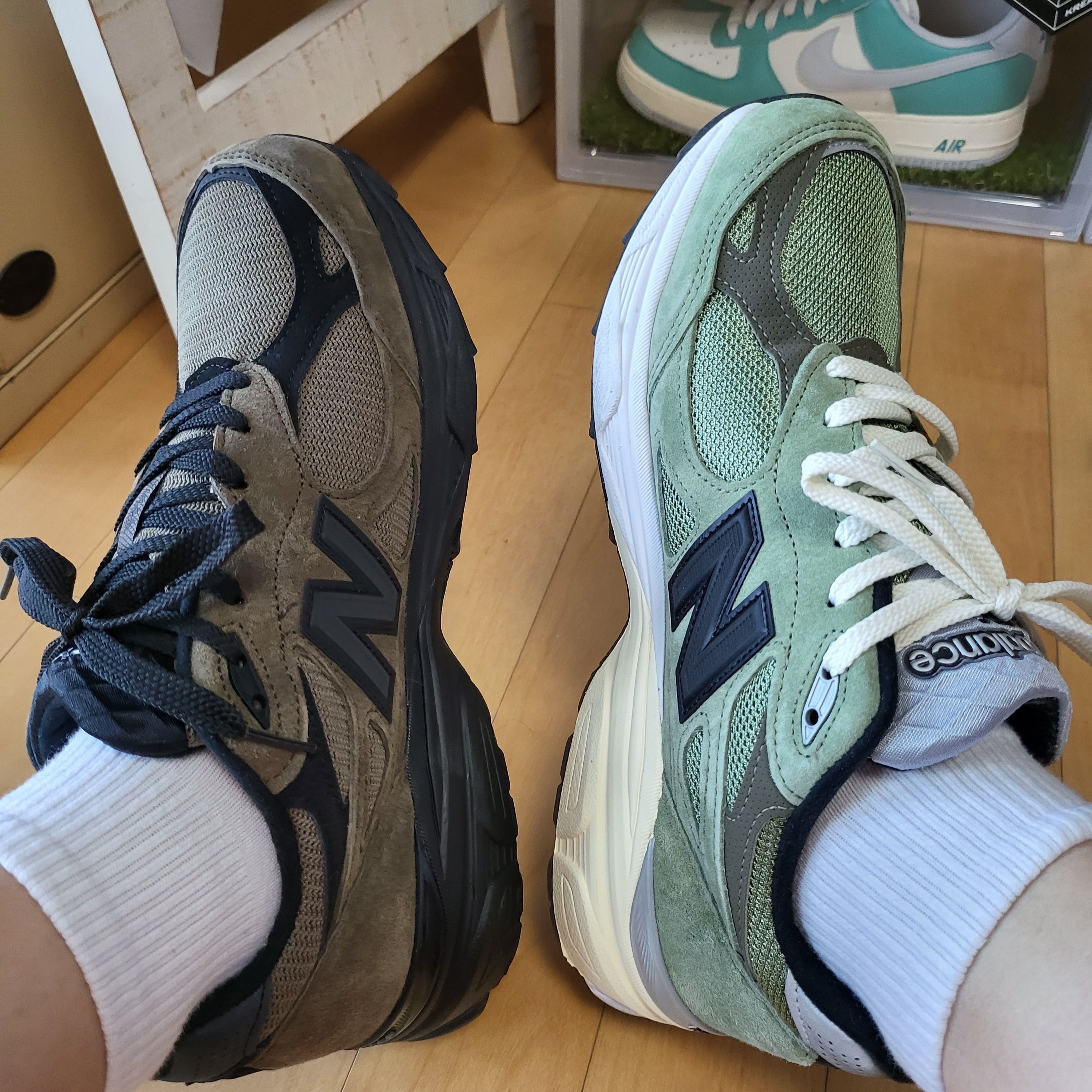 New Balance x JJJJound 990v3 Olive, New Balance x JJJJound 990v3 Brown Black 착용 스타일