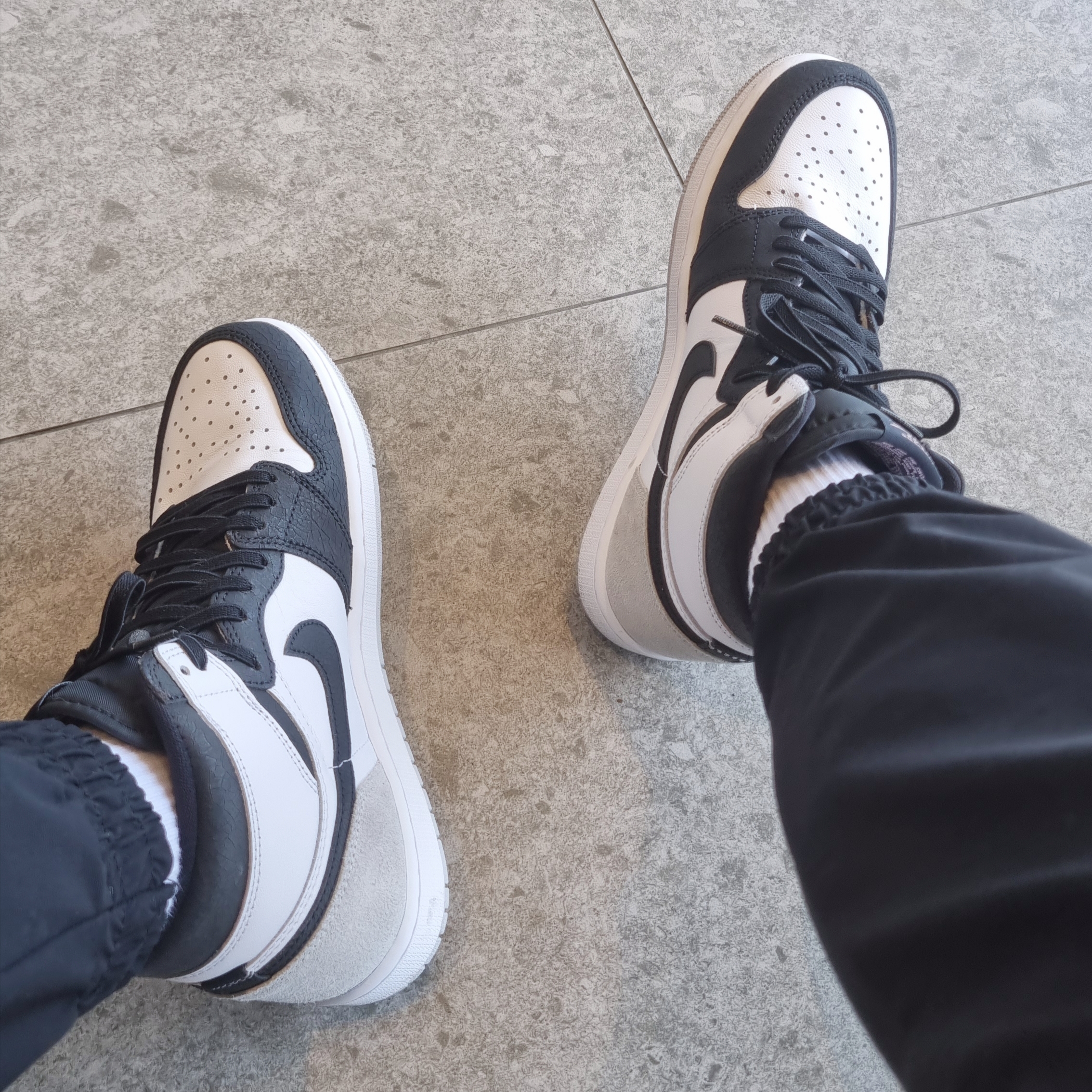 Jordan 1 Retro High OG Bleached Coral 착용 스타일