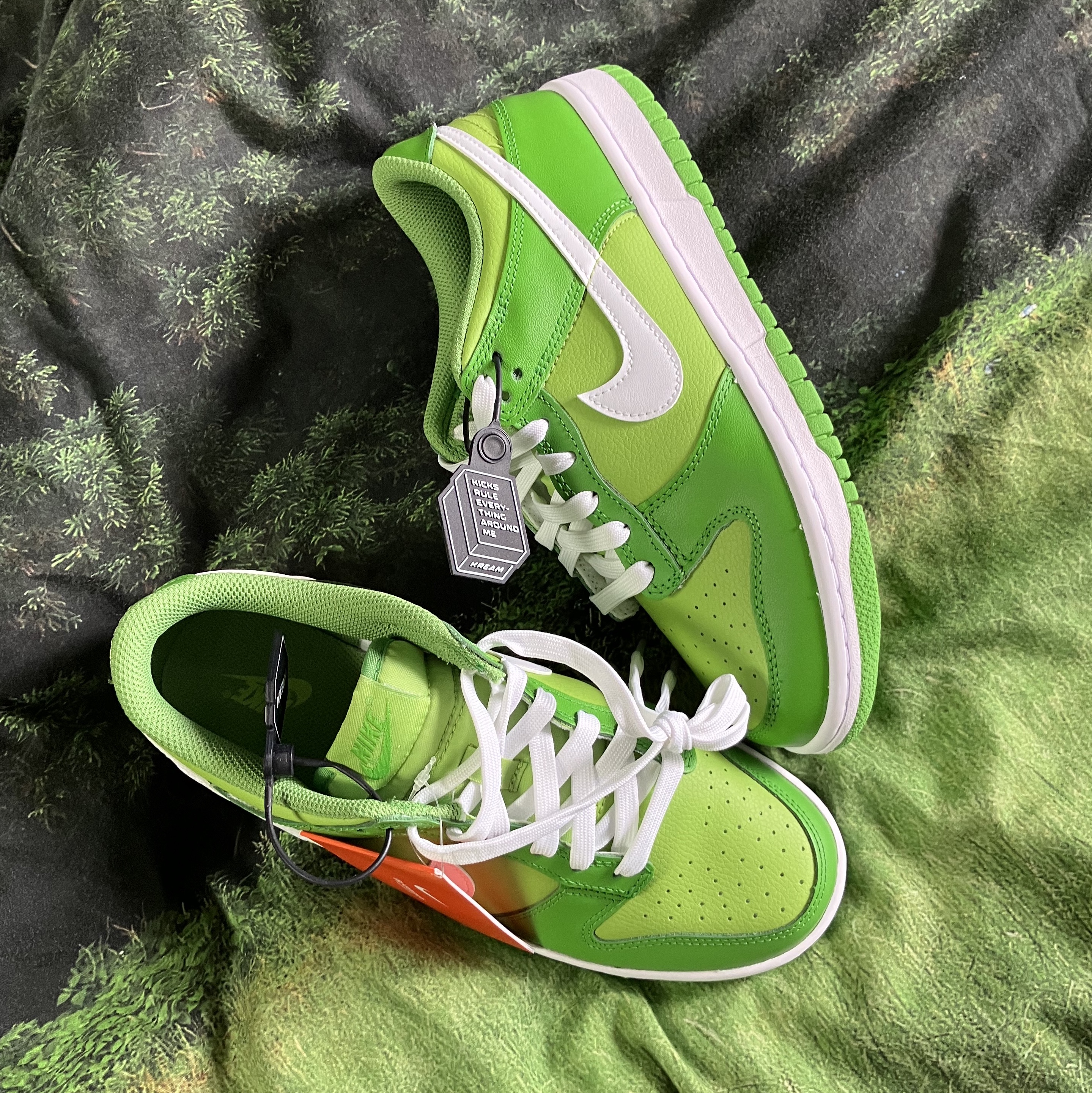 (GS) Nike Dunk Low Vivid Green 착용 스타일