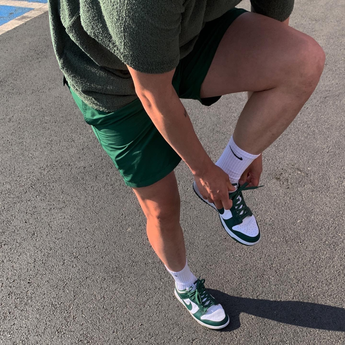 IAB Studio Towel T-Shirt Deep Green, Nike Dunk Low Retro Varsity Green 착용 스타일 - 3