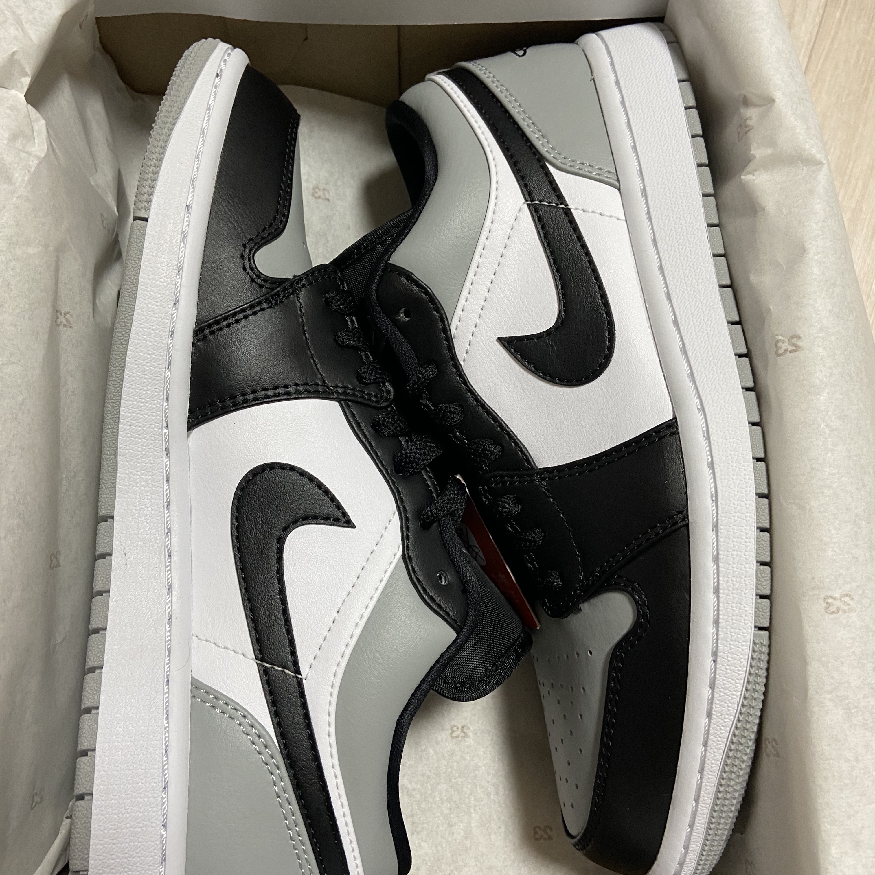 Jordan 1 Low Light Smoke Grey Black 착용 스타일