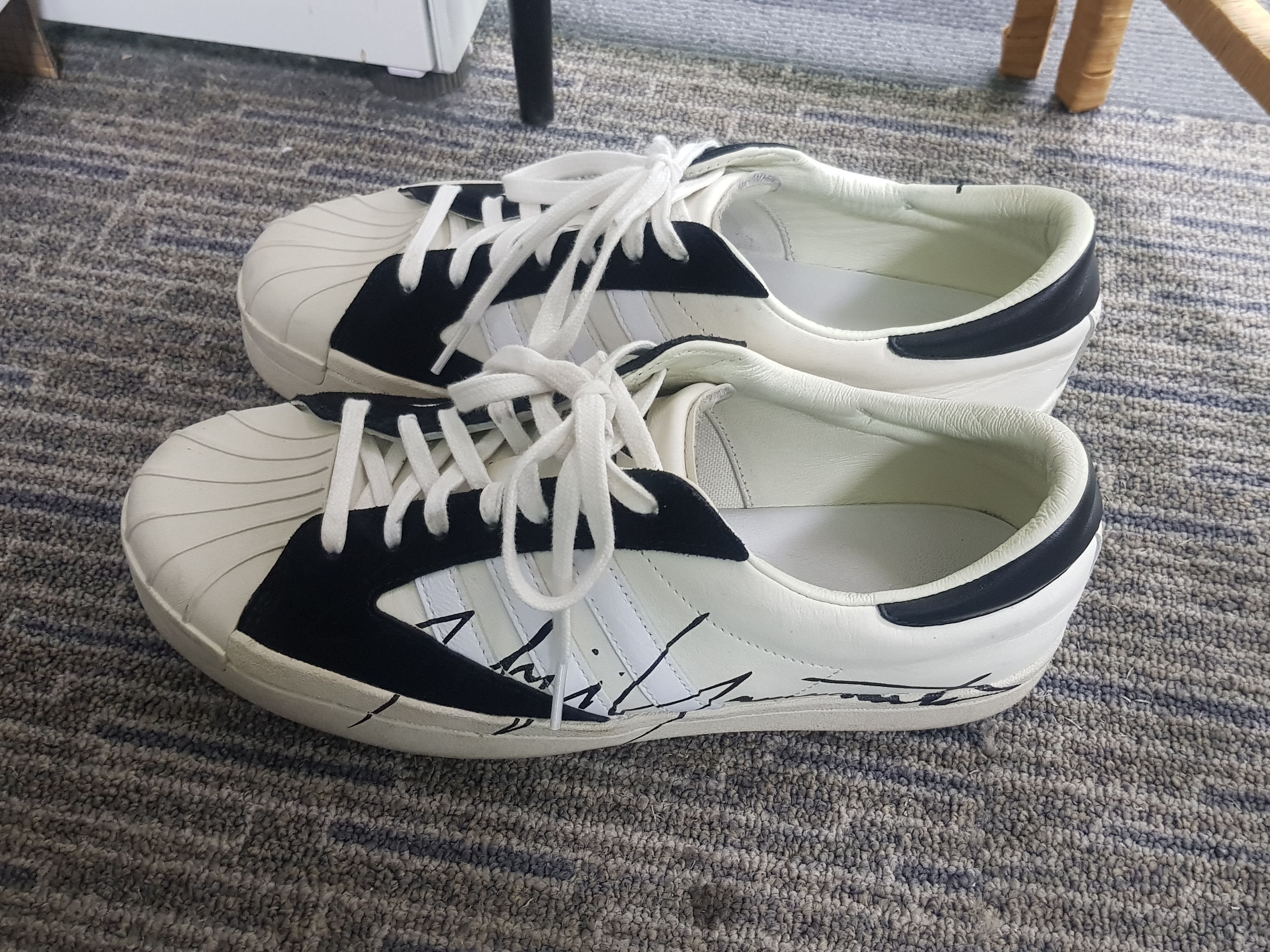 Y-3 Yohji Star Off White 착용 스타일