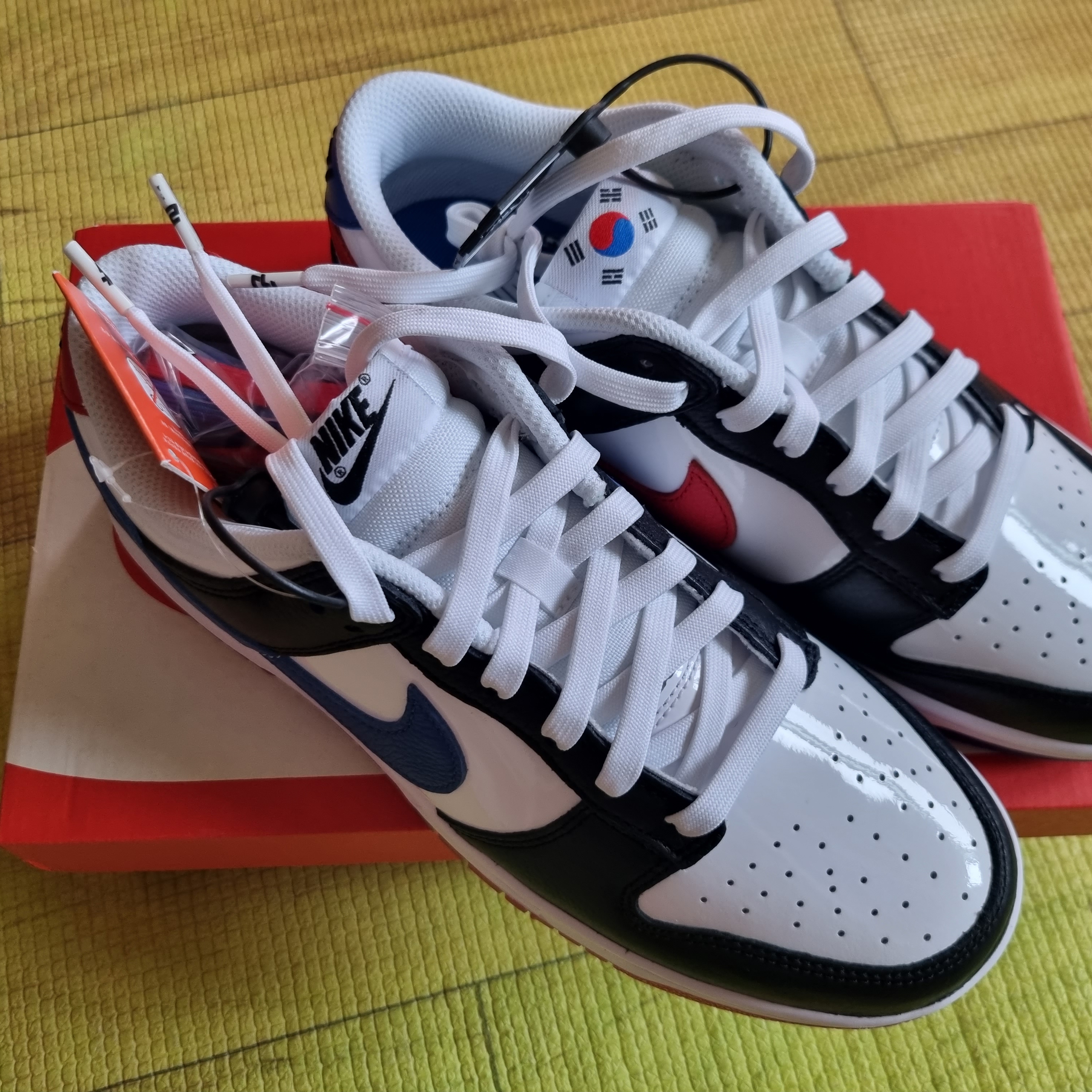 Nike Dunk Low SE Seoul 착용 스타일