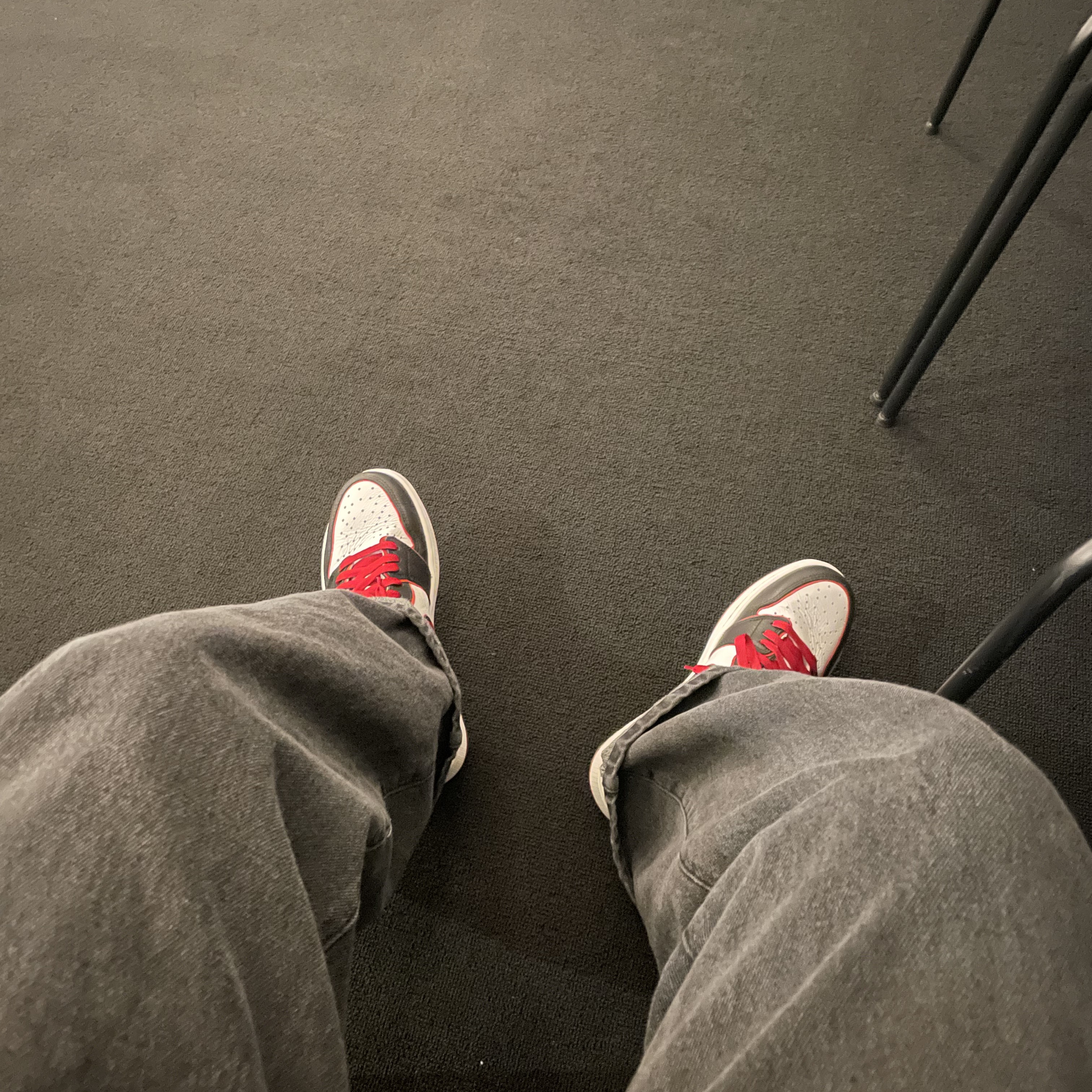 Jordan 1 Retro High OG Bloodline 착용 스타일 - 3