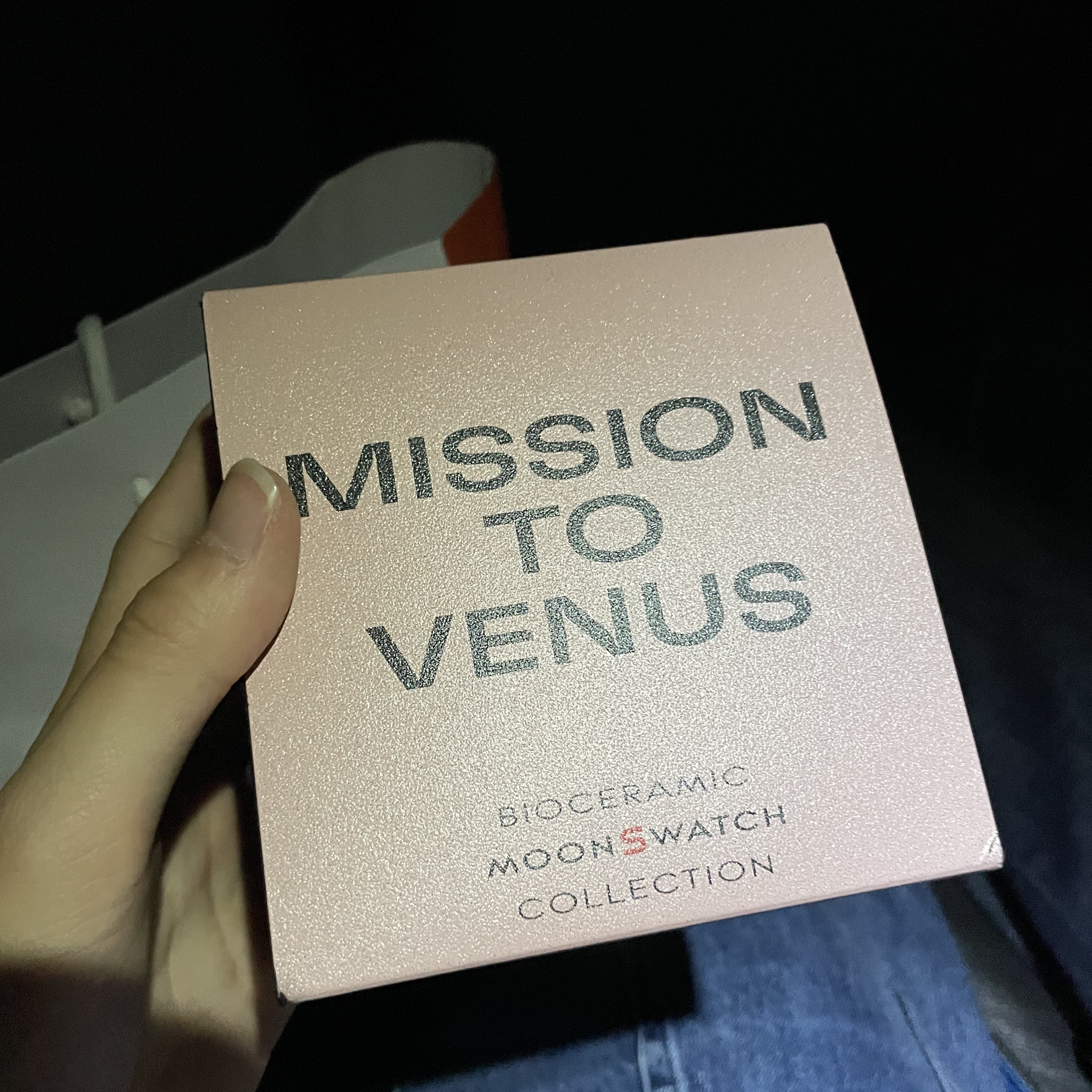 Swatch x Omega Bioceramic MoonSwatch Mission To Venus 착용 스타일 - 1