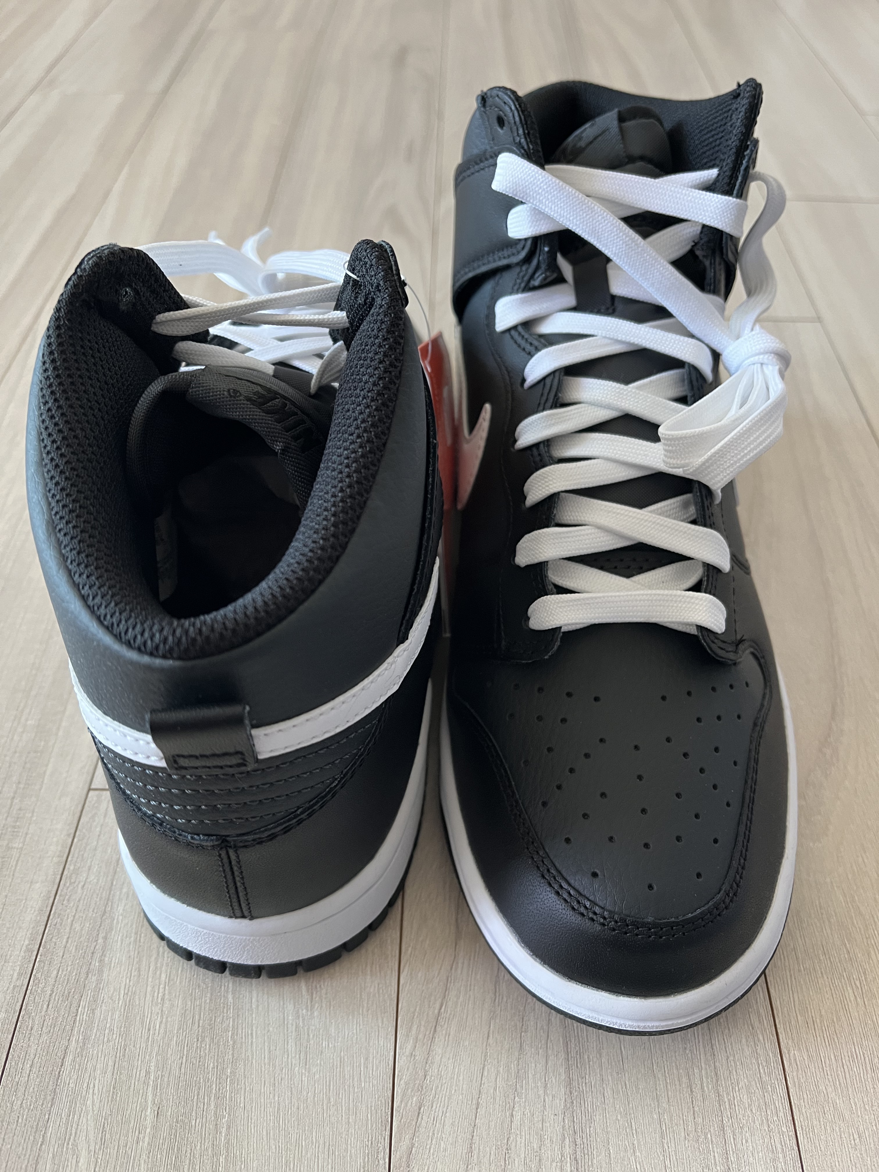 Nike Dunk High Retro Anthracite White Black 착용 스타일 - 3
