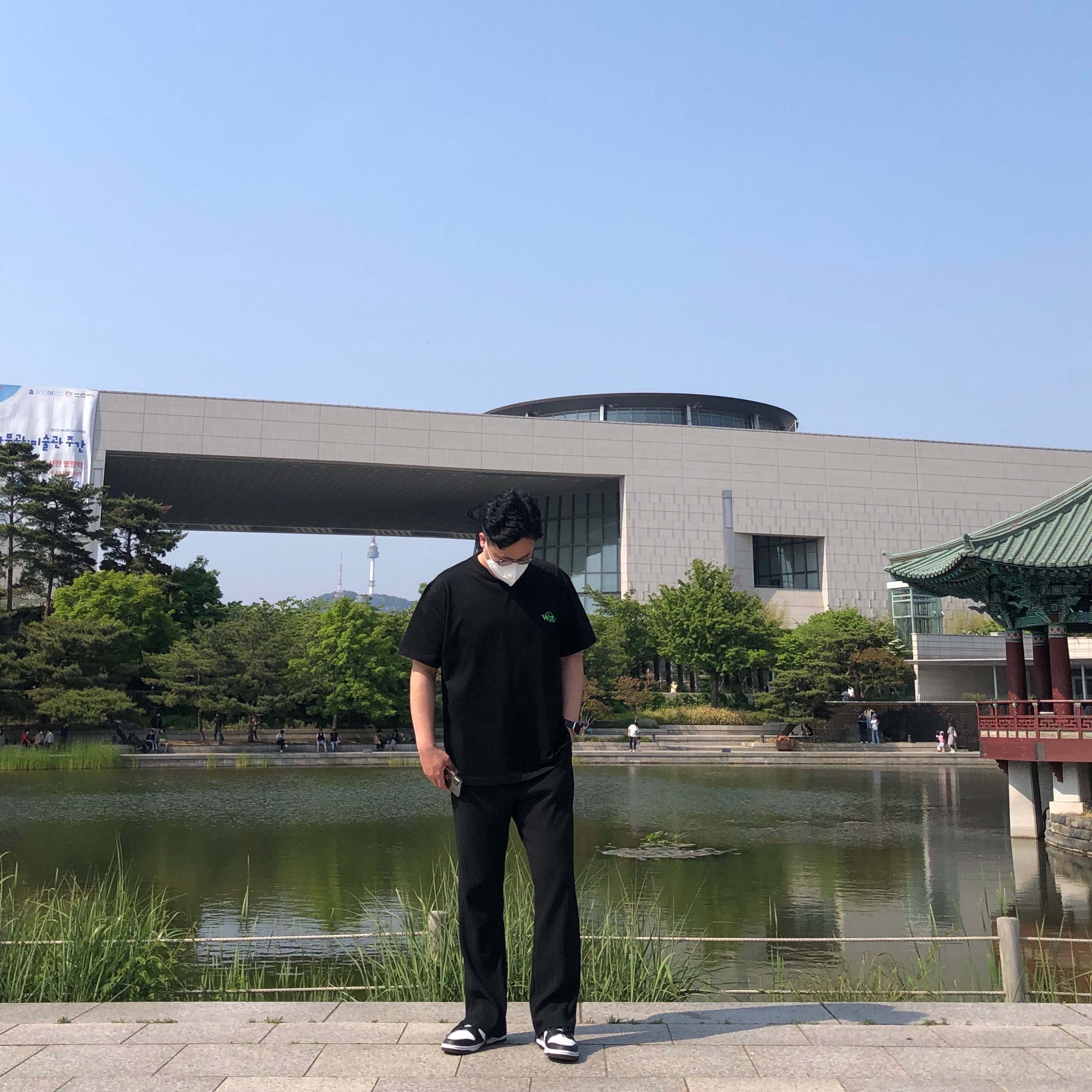 Nike Dunk Low Retro Black, Wooyoungmi Glow Graphic Back Logo T-Shirt Black - 22SS 착용 스타일