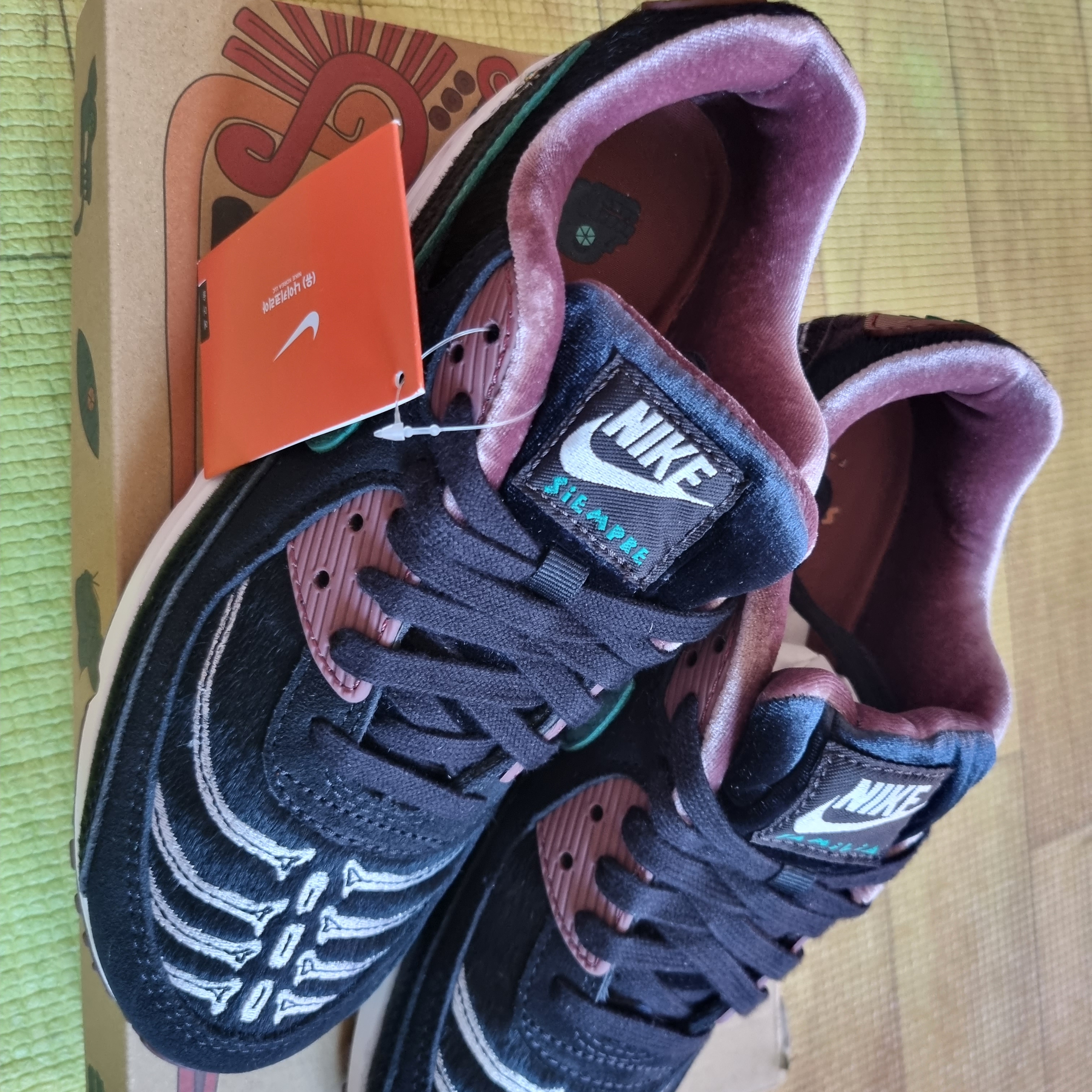 (W) Nike Air Max 90 SE Siempre Familia 착용 스타일
