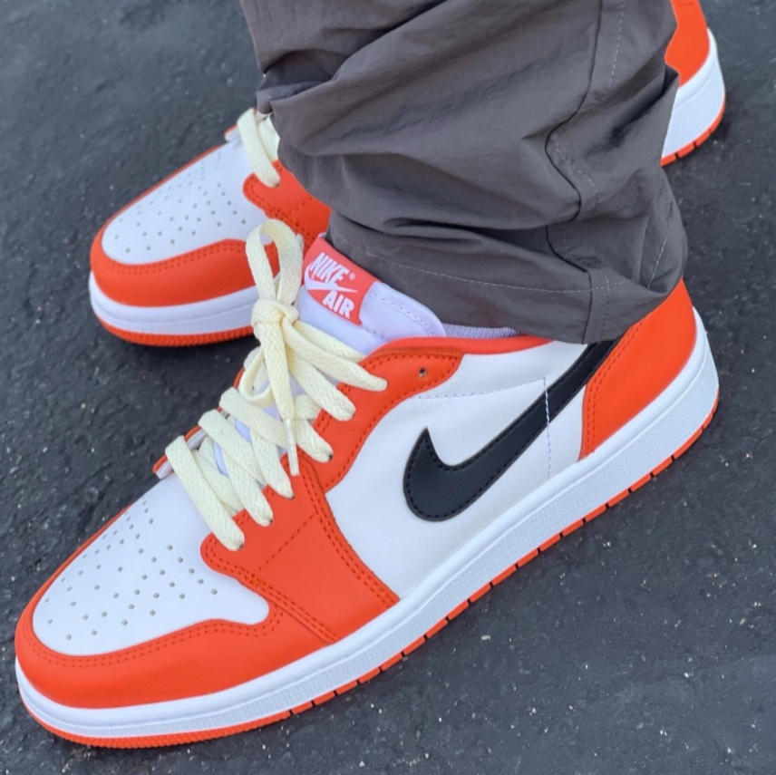 Jordan 1 Low OG Starfish, (W) Jordan 1 Low OG Starfish 착용 스타일 - 1