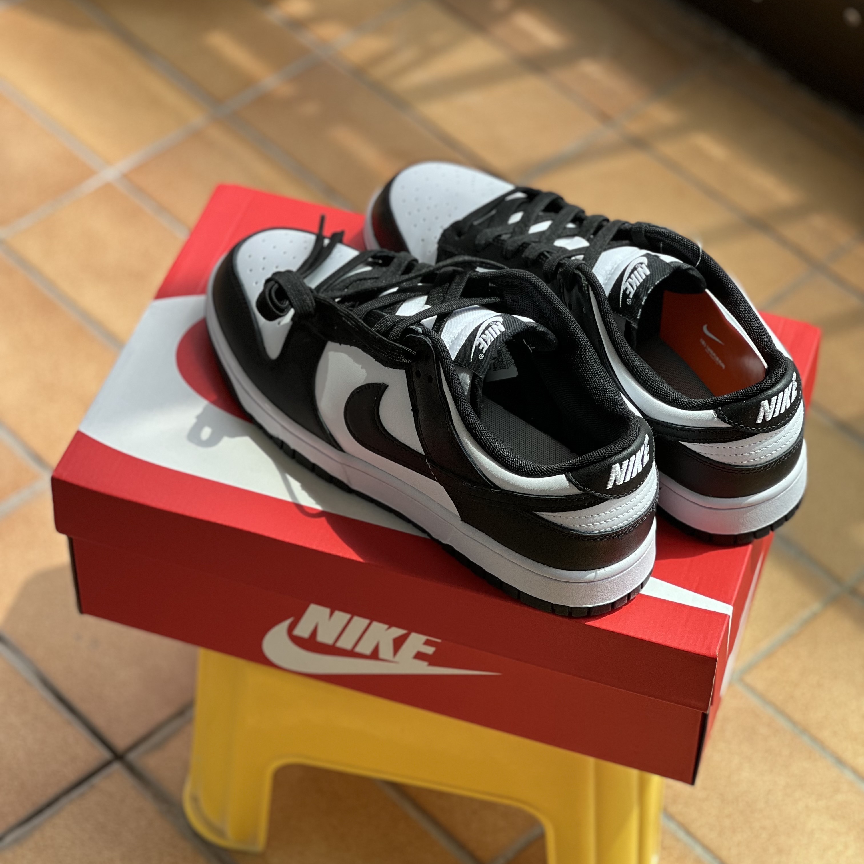 Nike Dunk Low Retro Black 착용 스타일 - 2