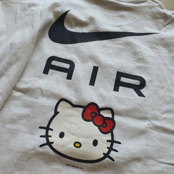 Nike x Hello Kitty NRG Air T-Shirt White - Asia 착용 스타일 - 2