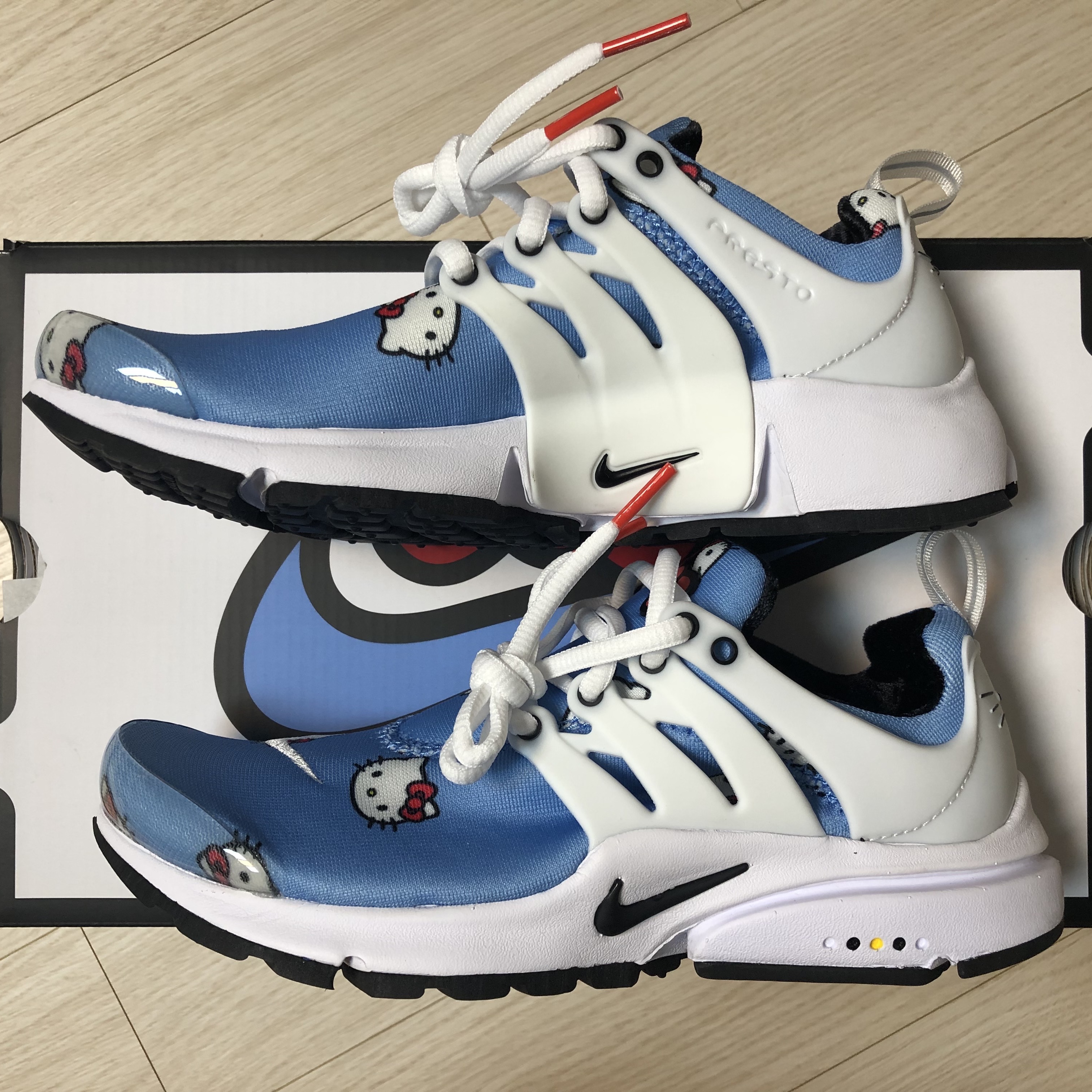 Nike x Hello Kitty Air Presto University Blue 착용 스타일 - 2