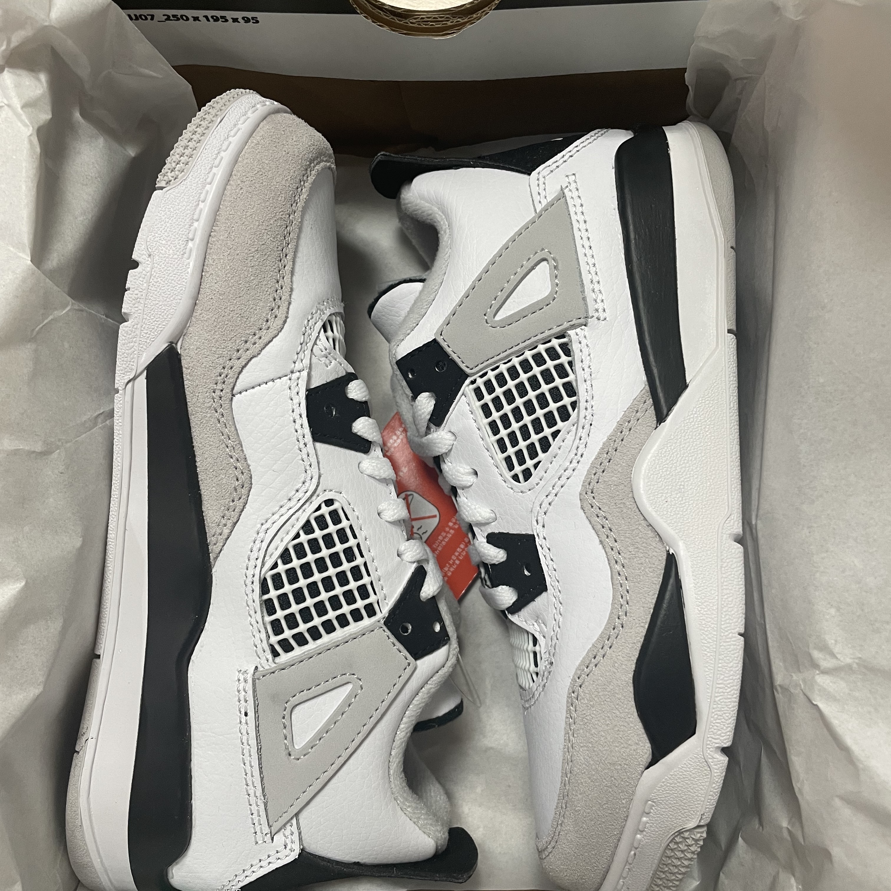 (PS) Jordan 4 Retro White and Black 착용 스타일 - 2