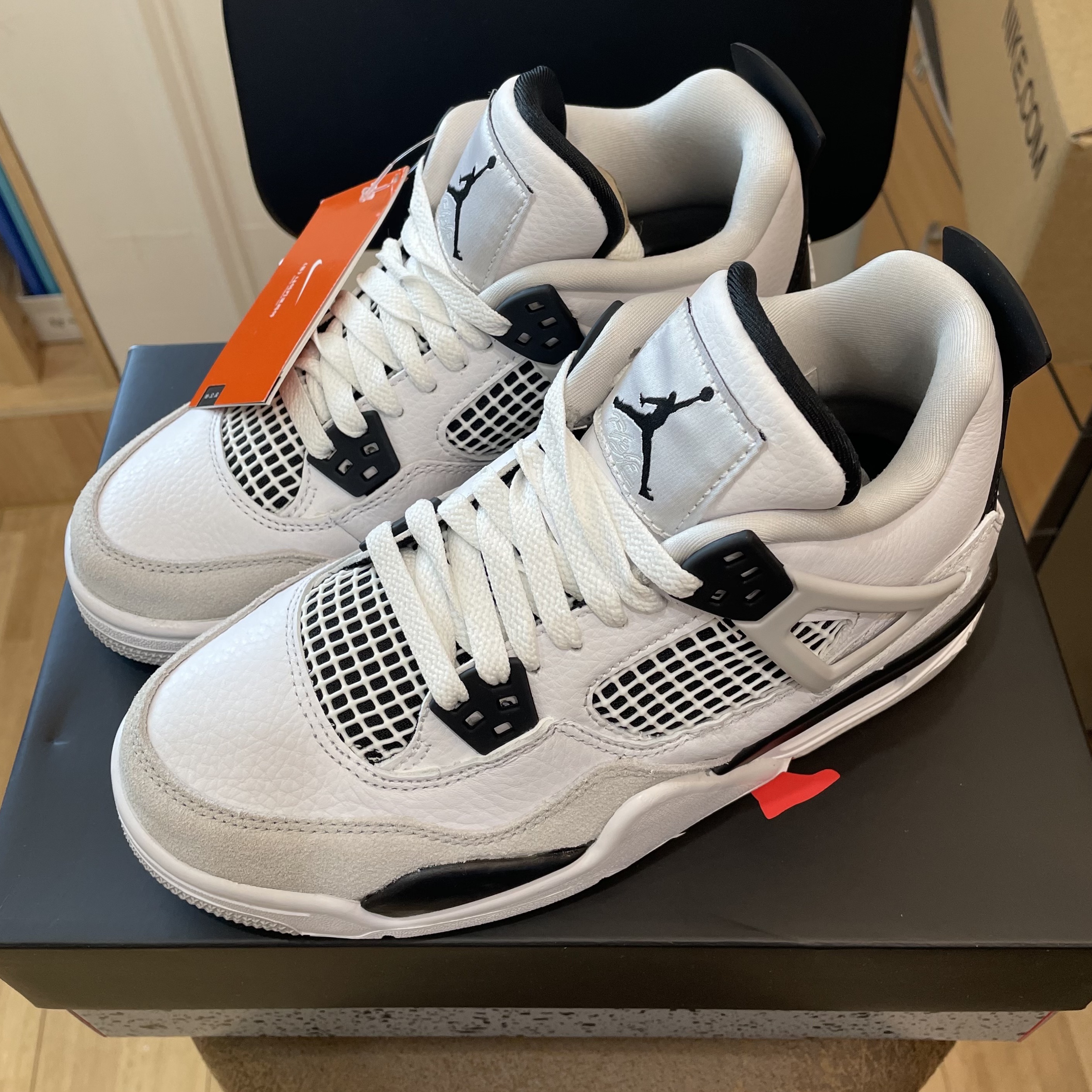 (GS) Jordan 4 Retro White and Black 착용 스타일 - 2