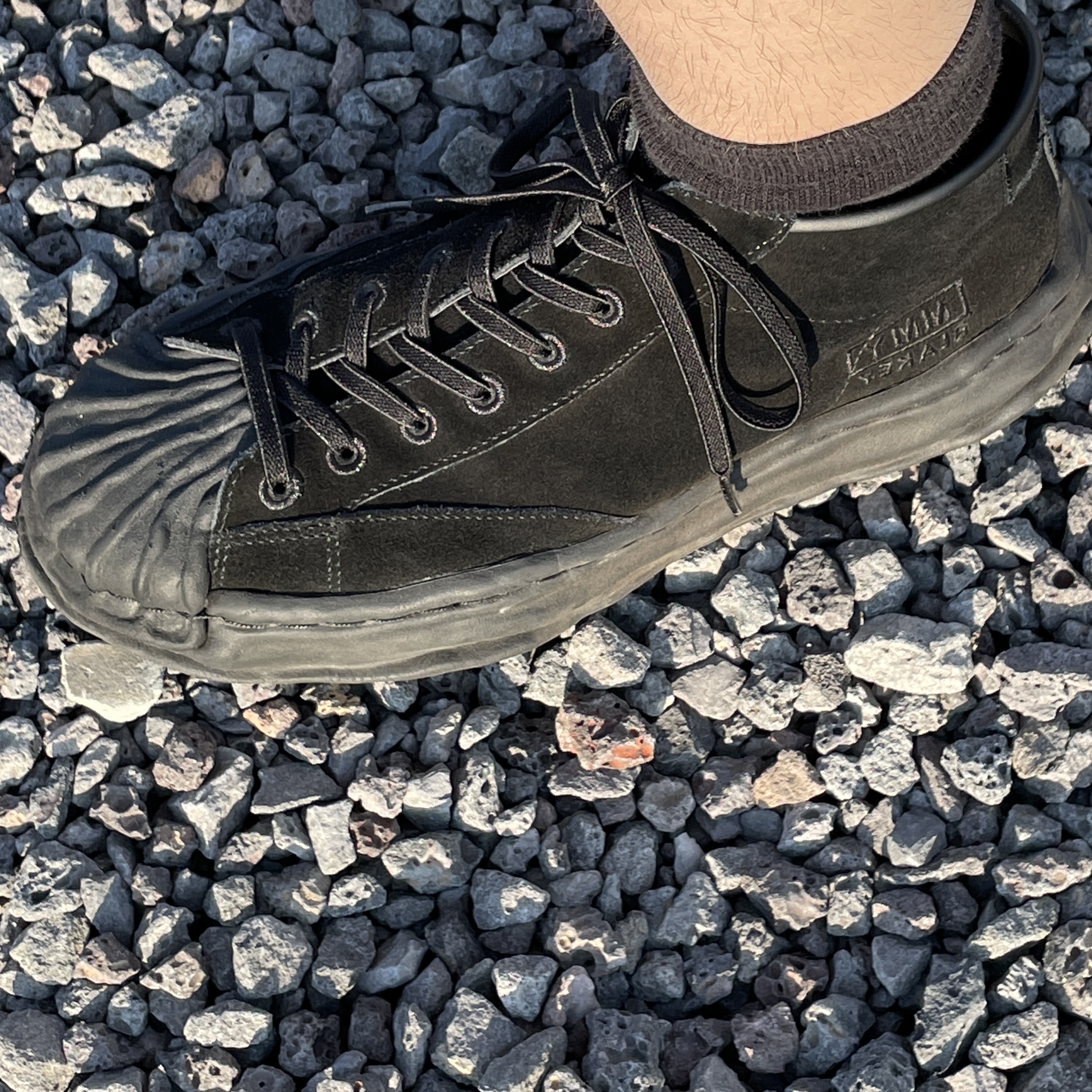 Maison Mihara Yasuhiro x Bed J.W. Ford Blakey High-top Sneakers Black 착용 스타일 - 2