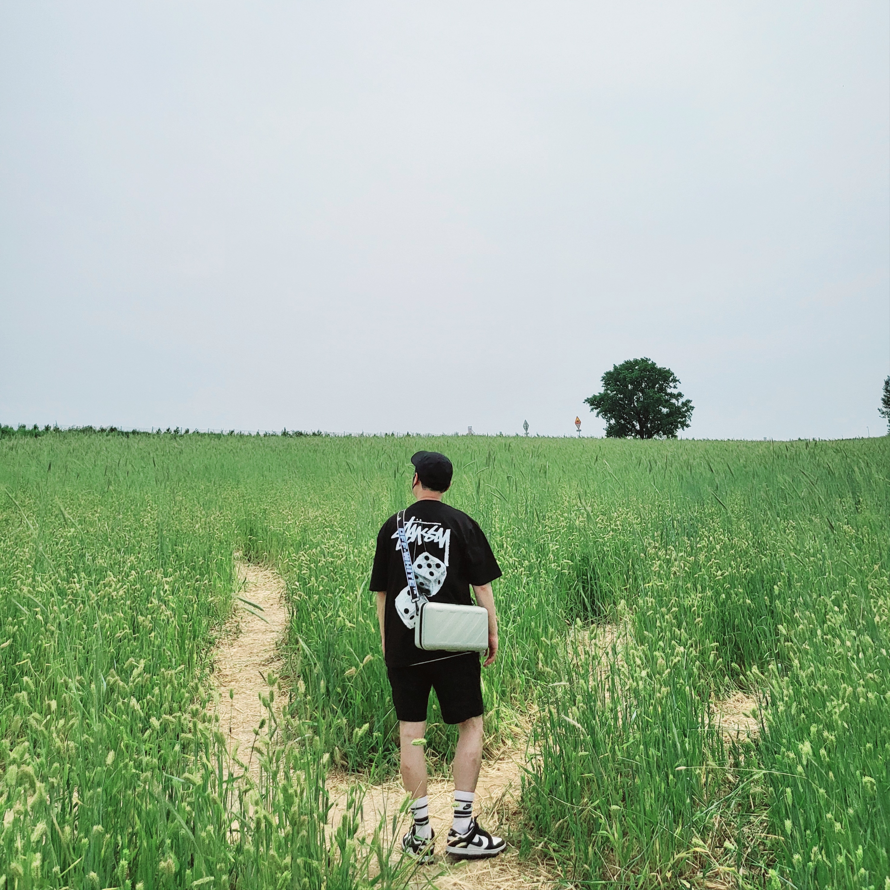 Stussy Fuzzy Dice T-Shirt Black, Nike x Undercover NRG AW84 TC Adjustable Cap Black 착용 스타일 - 2