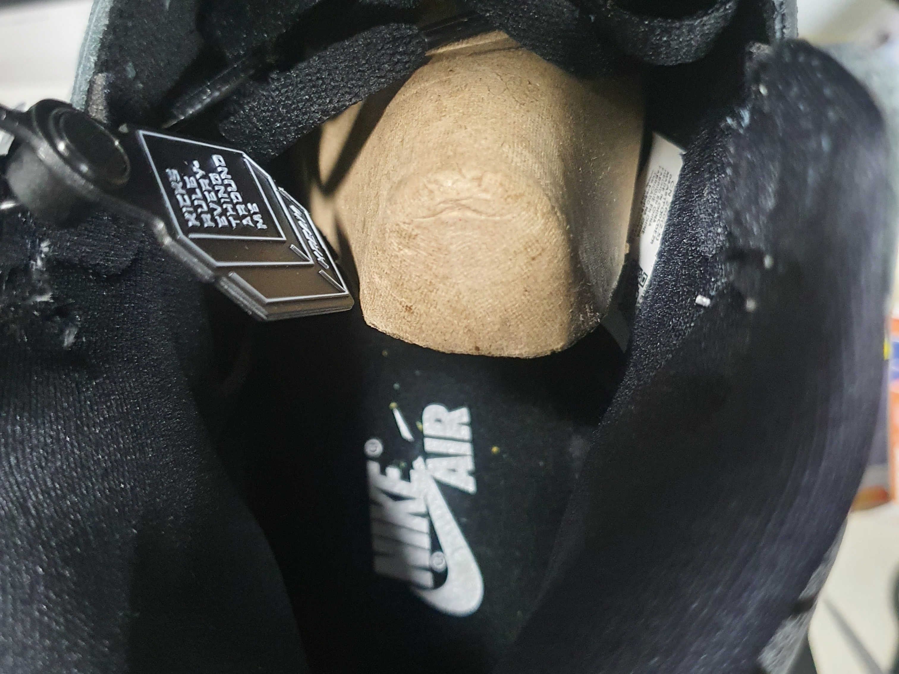 Jordan 1 Retro High OG Rebellionaire 착용 스타일 - 1