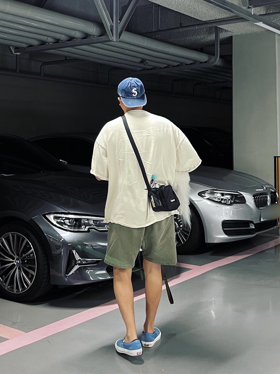 Supreme Side Bag Black - 22SS 착용 스타일 - 1