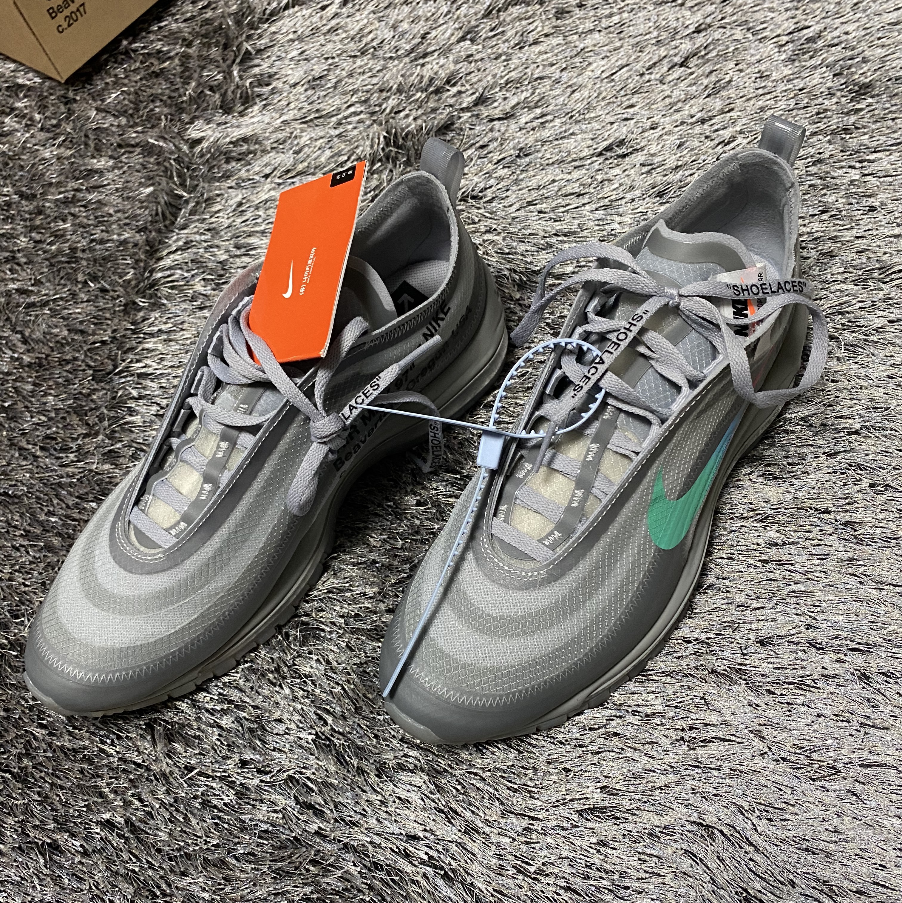 Nike x Off-White Air Max 97 Menta 착용 스타일