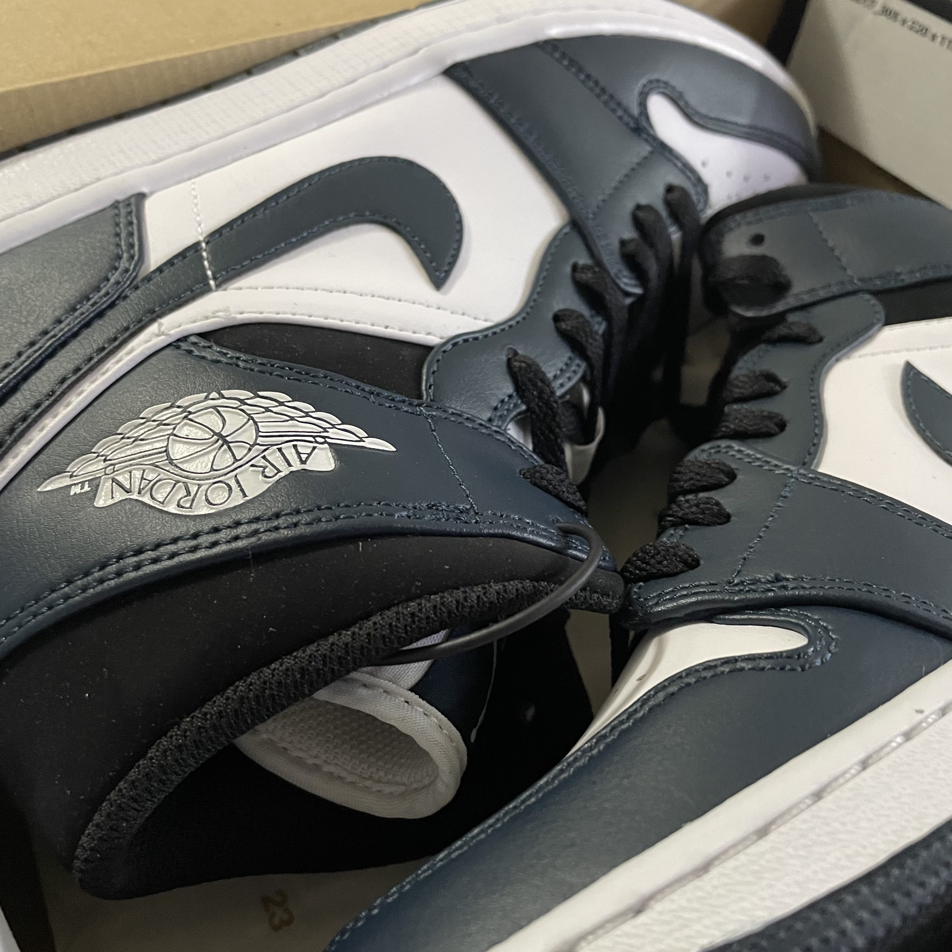 Jordan 1 Mid Dark Teal 착용 스타일 - 5