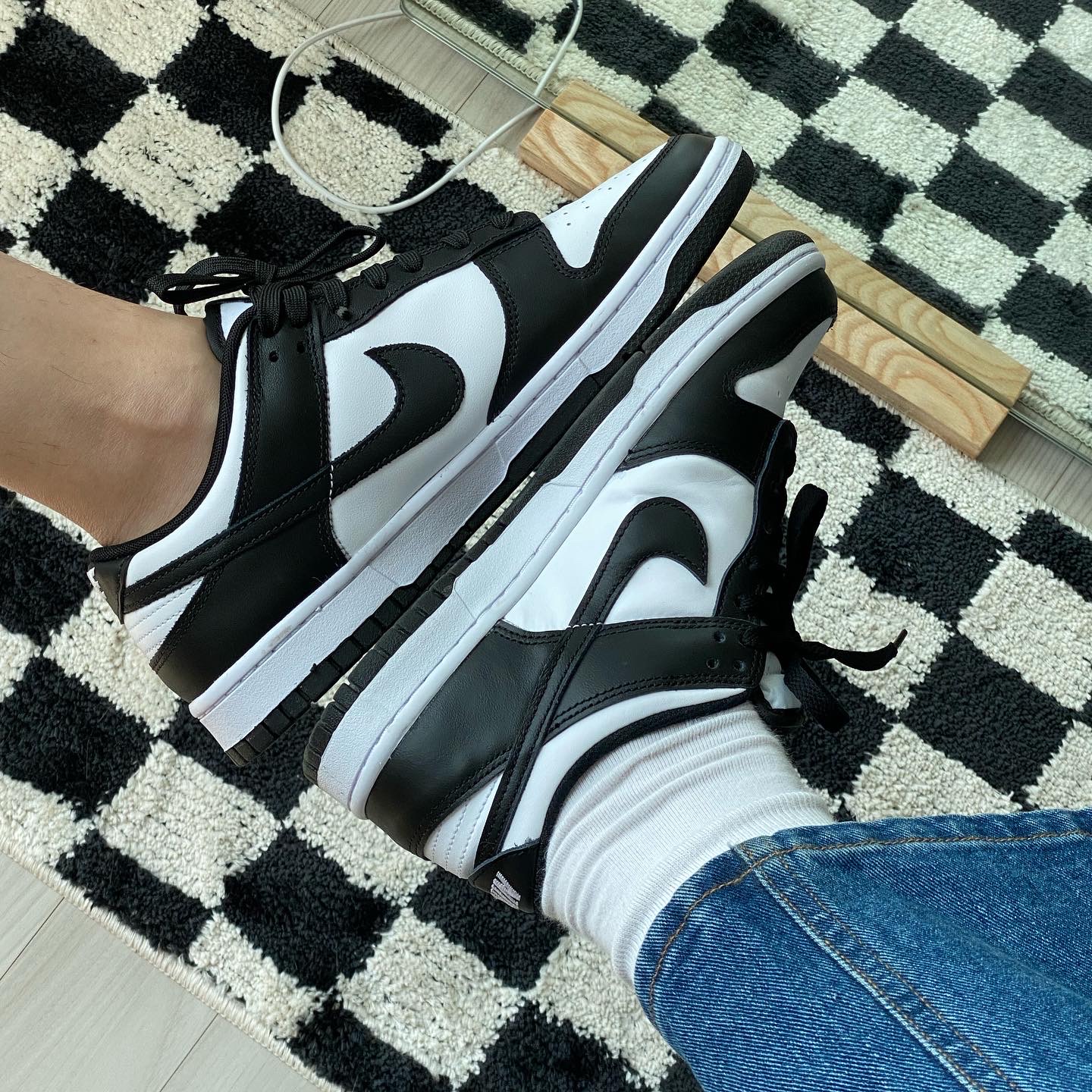 Nike Dunk Low Retro Black 착용 스타일 - 3