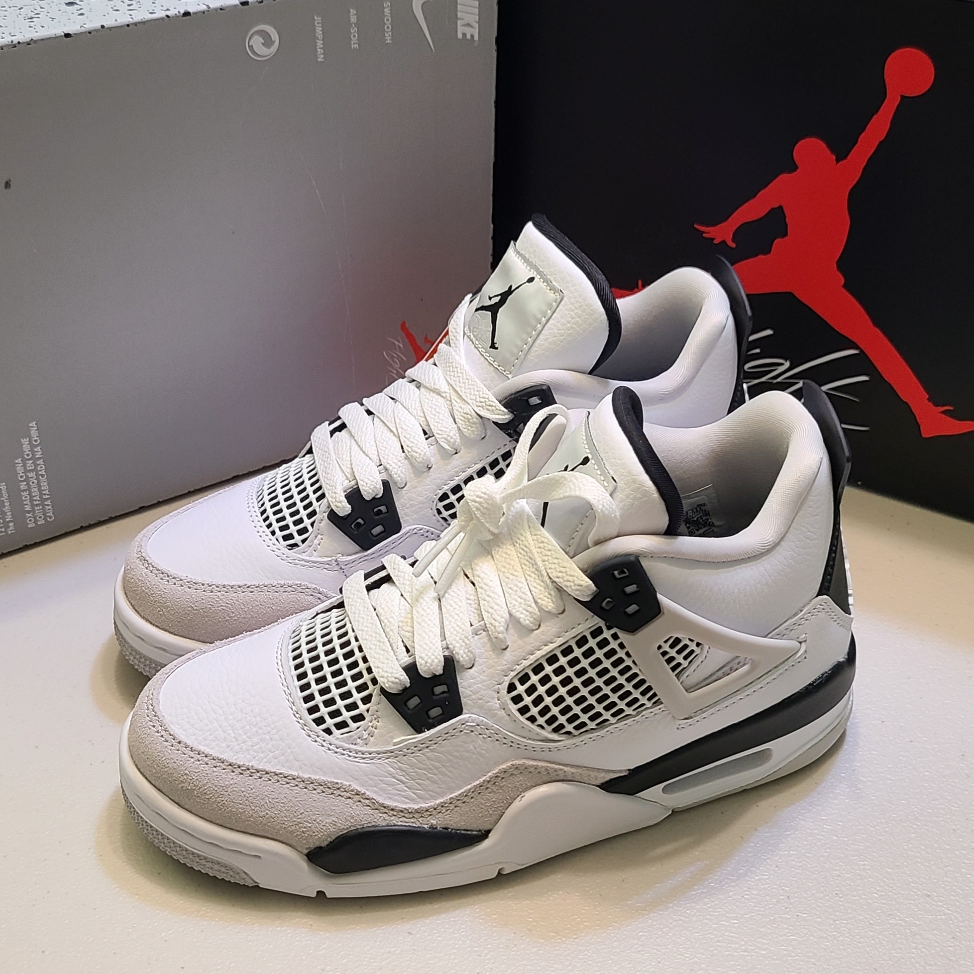 (GS) Jordan 4 Retro White and Black 착용 스타일