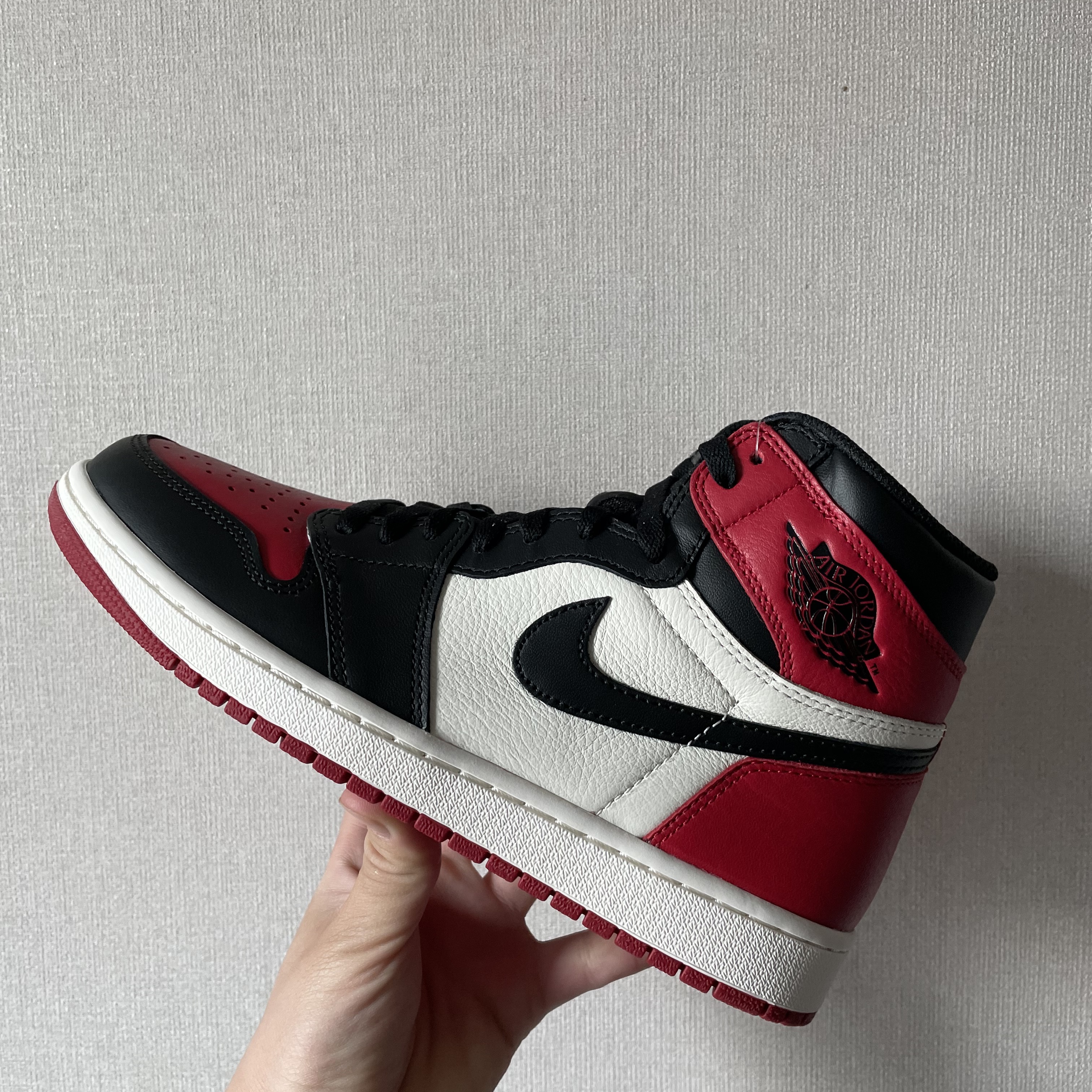 Jordan 1 Retro High OG Bred Toe 착용 스타일