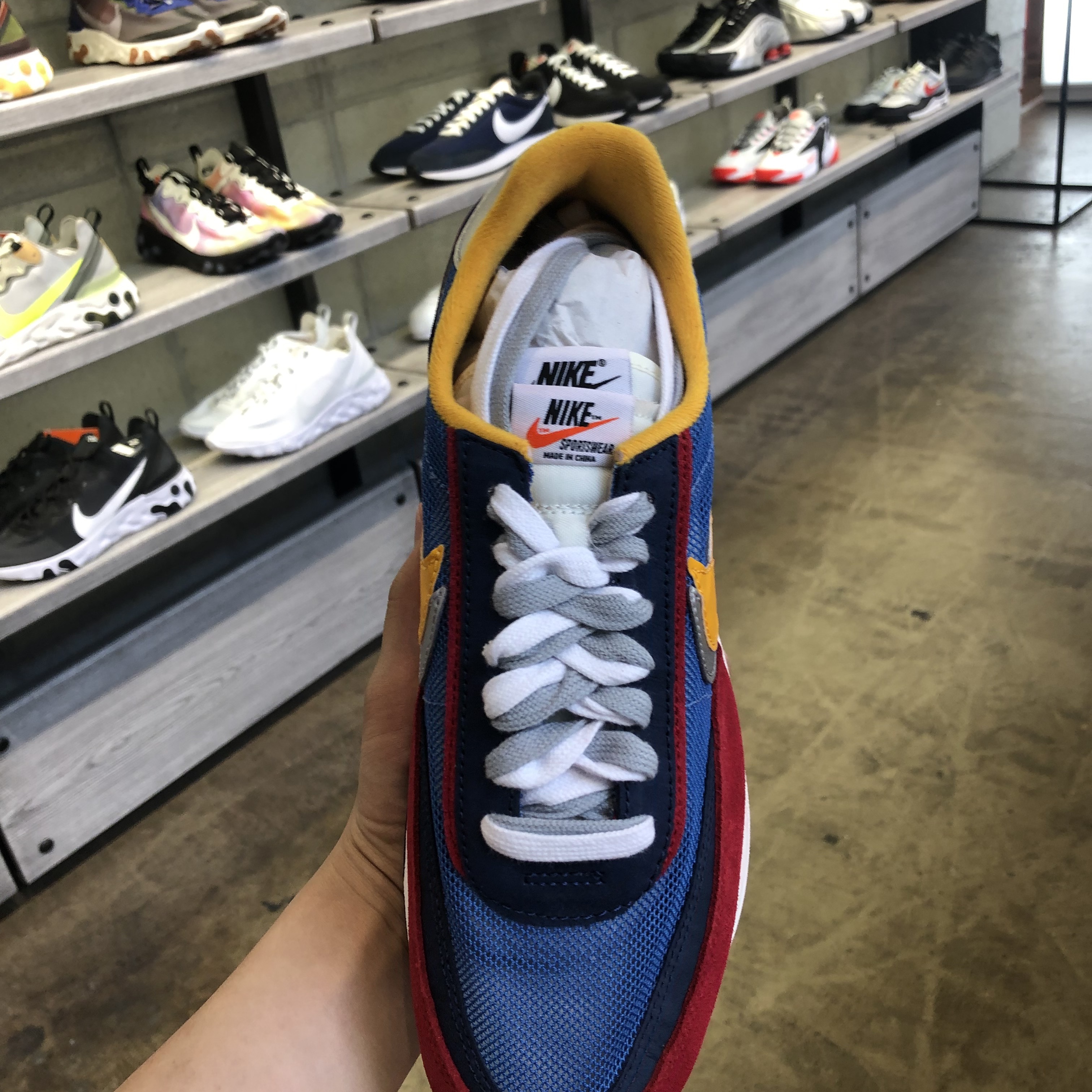 Nike x Sacai LDWaffle Blue Multi 착용 스타일 - 4