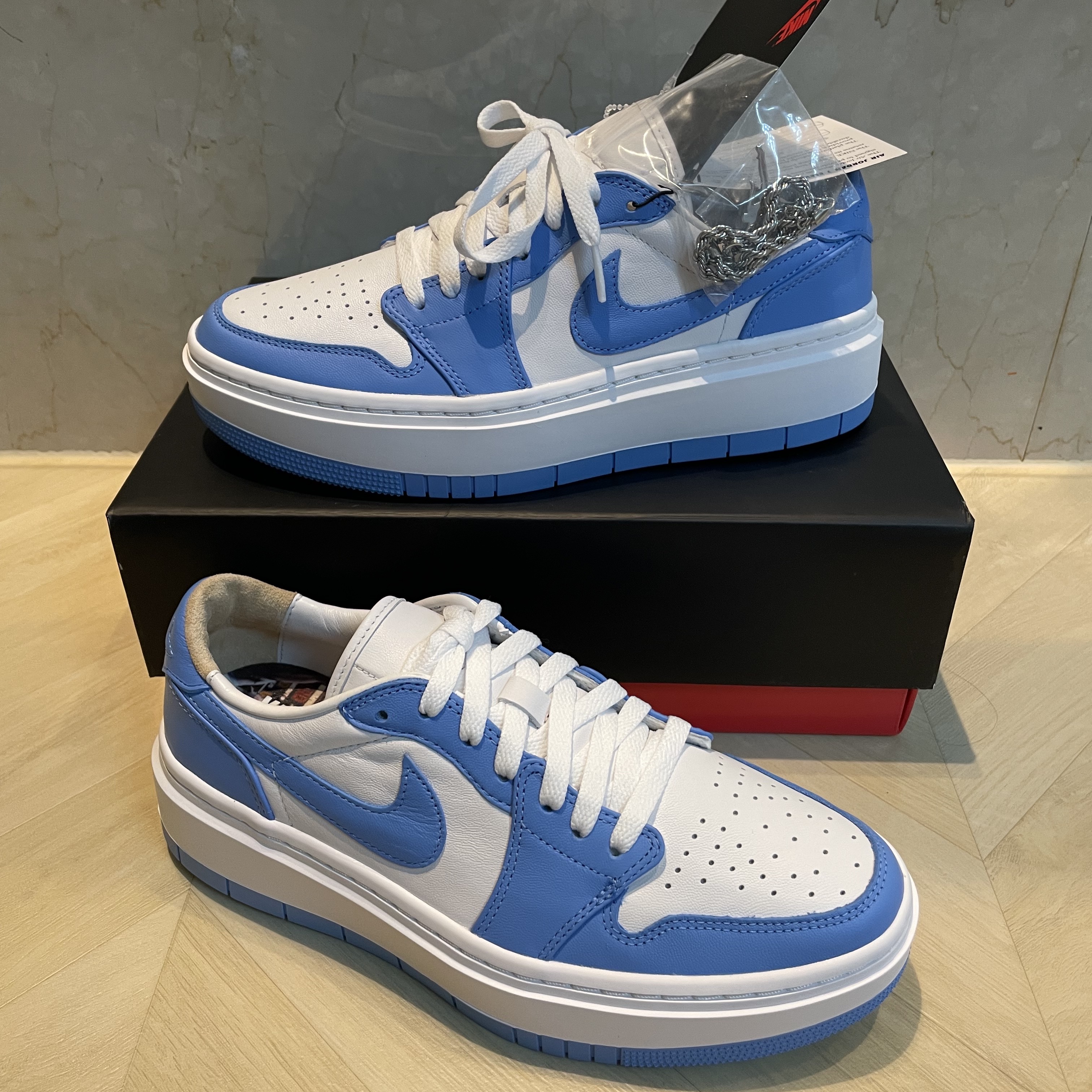 (W) Jordan 1 Elevate Low SE University Blue 착용 스타일 - 2