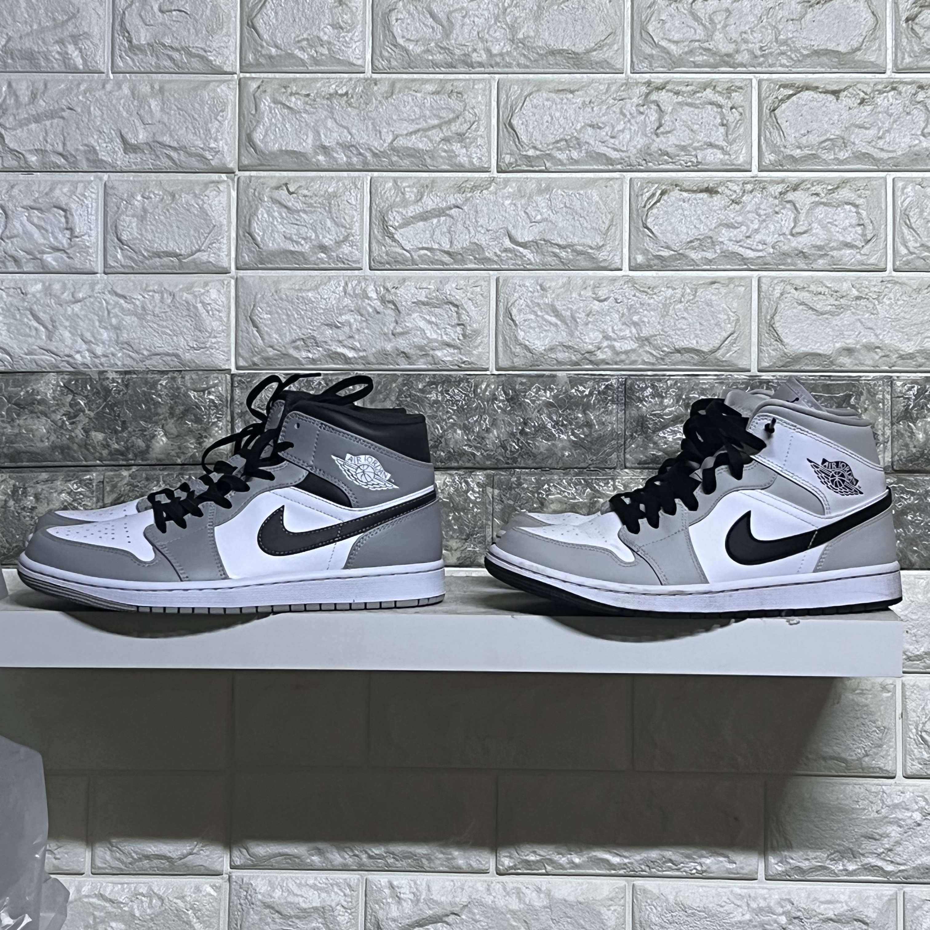 Jordan 1 Mid Light Smoke Grey Anthracite, (W) Jordan 1 Mid Grey Fog 착용 스타일 - 2
