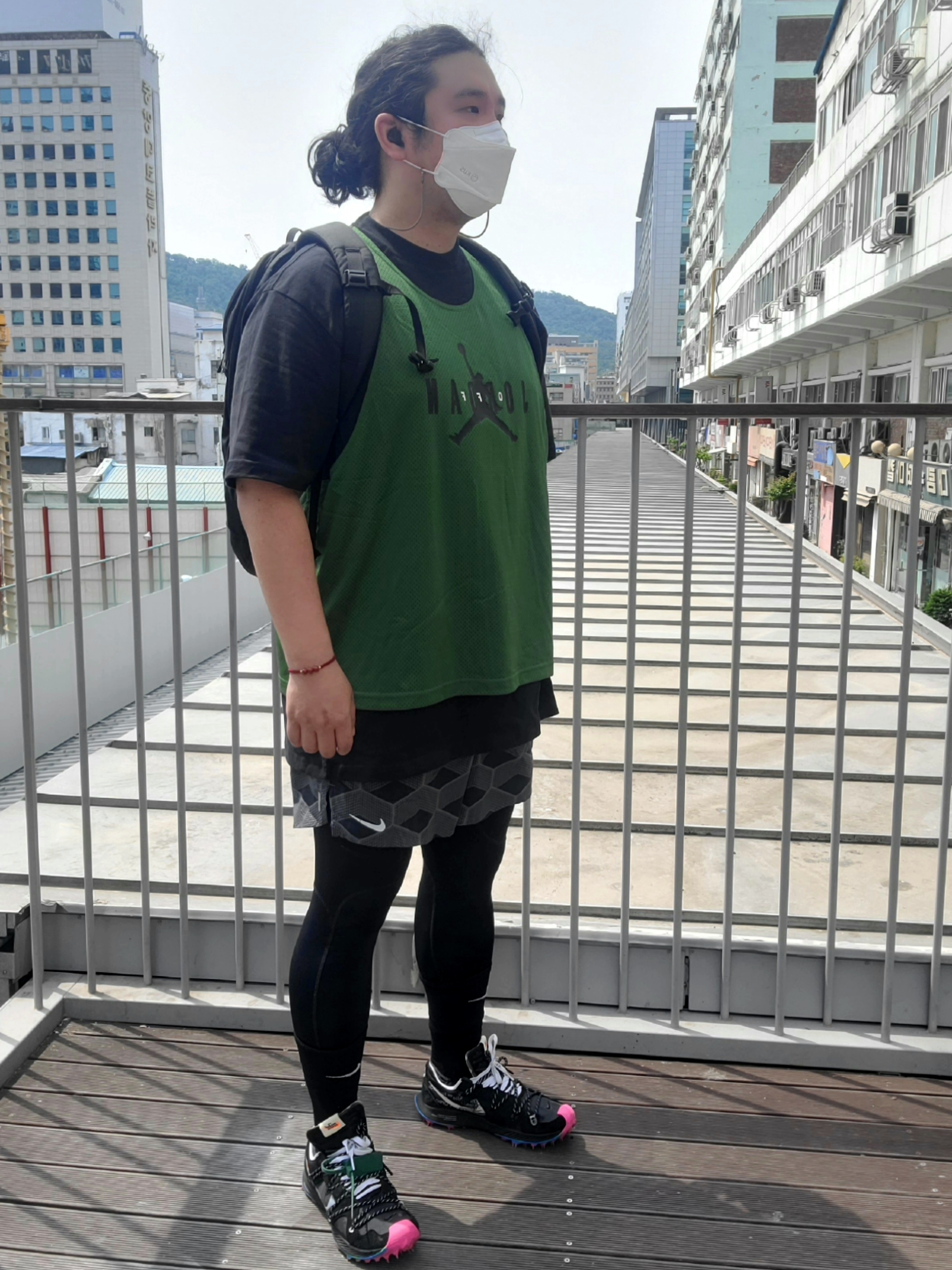 Jordan x Off-White S/S Top Forest Green Black - US/EU, (W) Nike x Off-White Zoom Terra Kiger 5 Black 착용 스타일