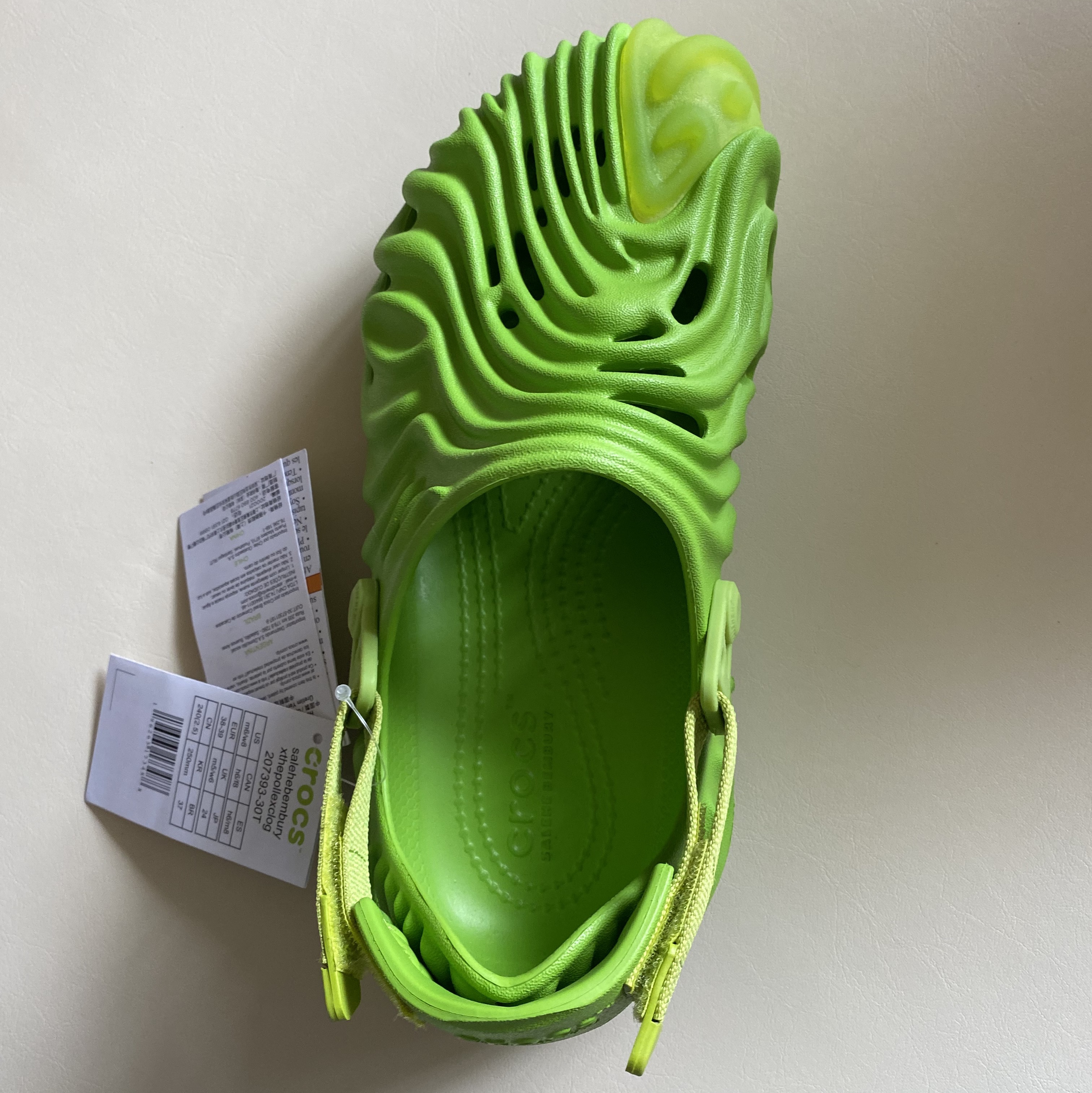 Crocs x Salehe Bembury Pollex Clog Crocodile 착용 스타일