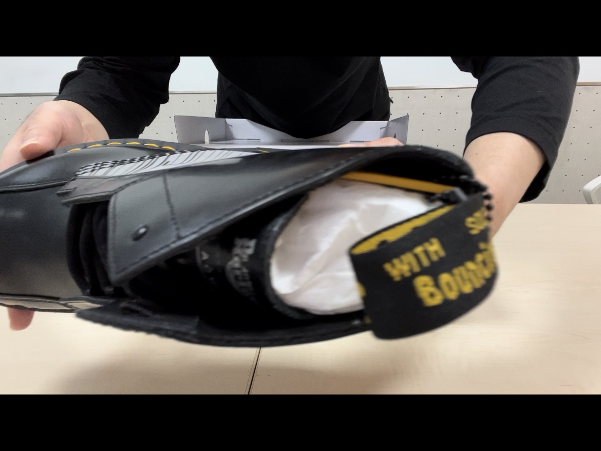 Dr. Martens x A-Cold-Wall 1460 Bex Neoteric Black 착용 스타일 - 5