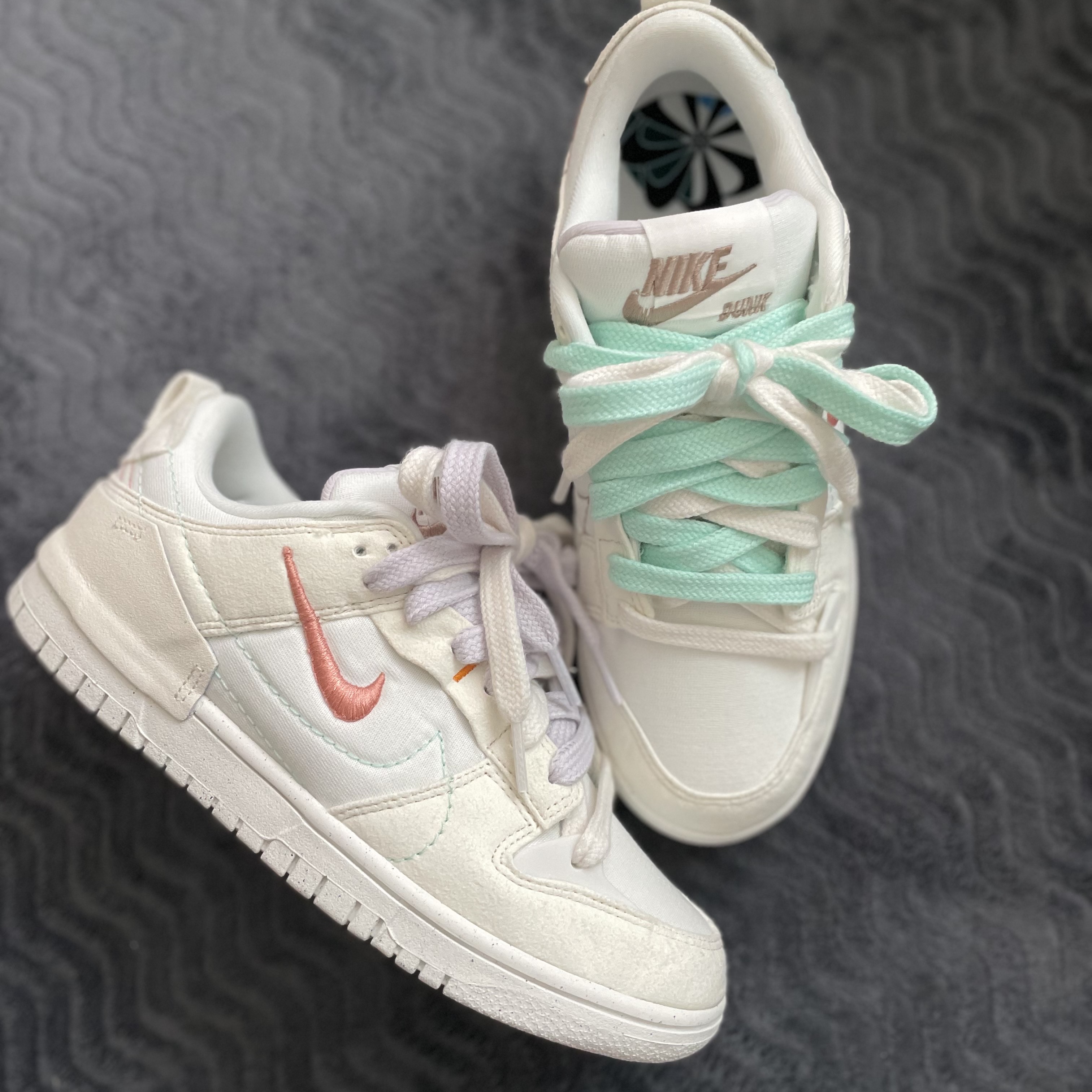 (W) Nike Dunk Low Disrupt 2 Pale Ivory Sail 착용 스타일 - 4