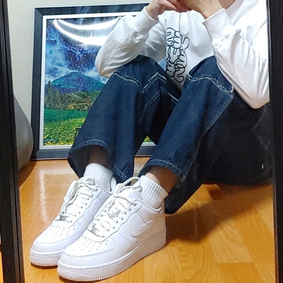 Nike Air Force 1 '07 Low White 착용 스타일 - 2