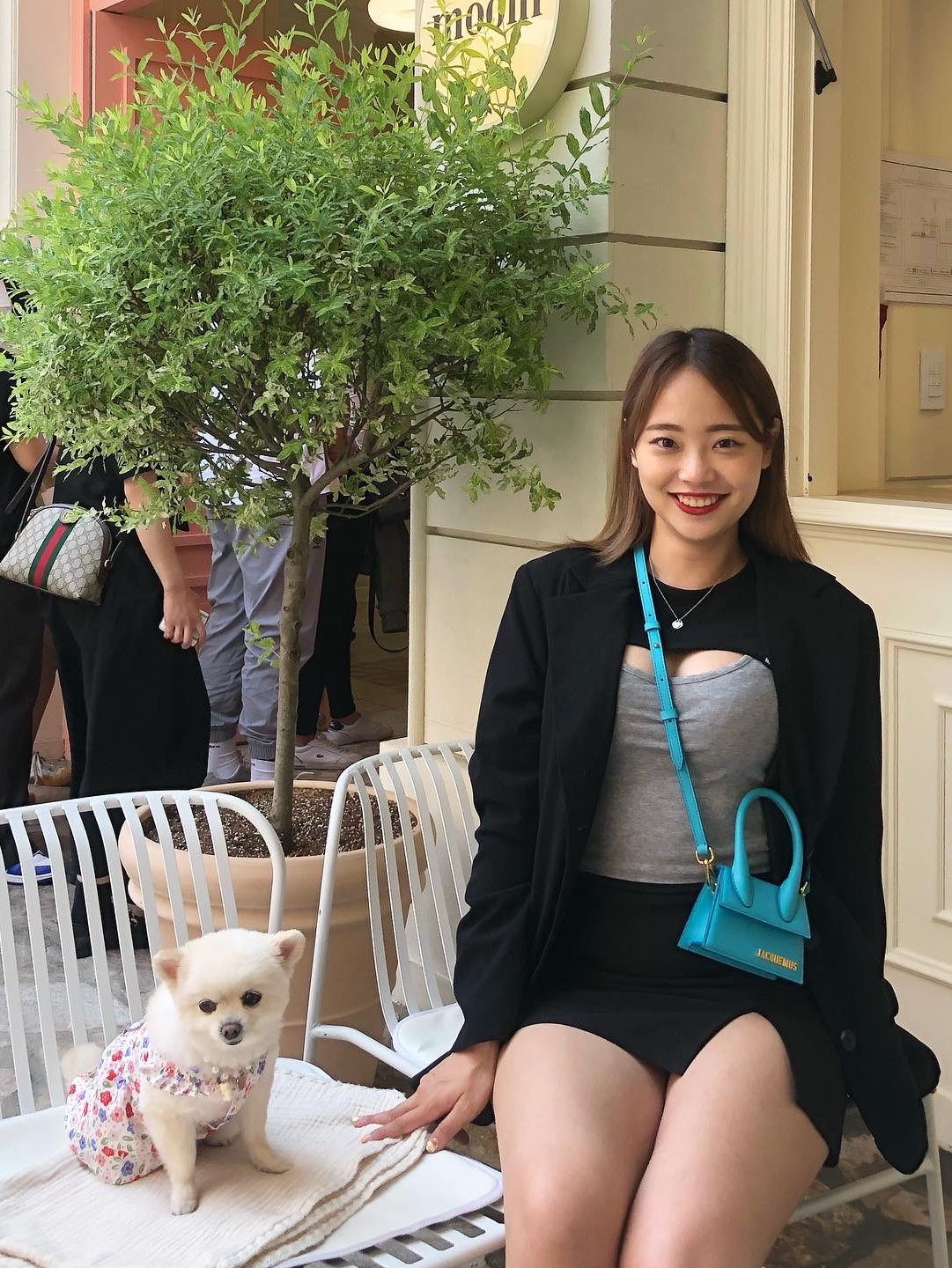 Jacquemus Le Grand Chiquito Large Leather Handbag Turquoise, Nike x Ambush Dunk High Black 착용 스타일 - 3