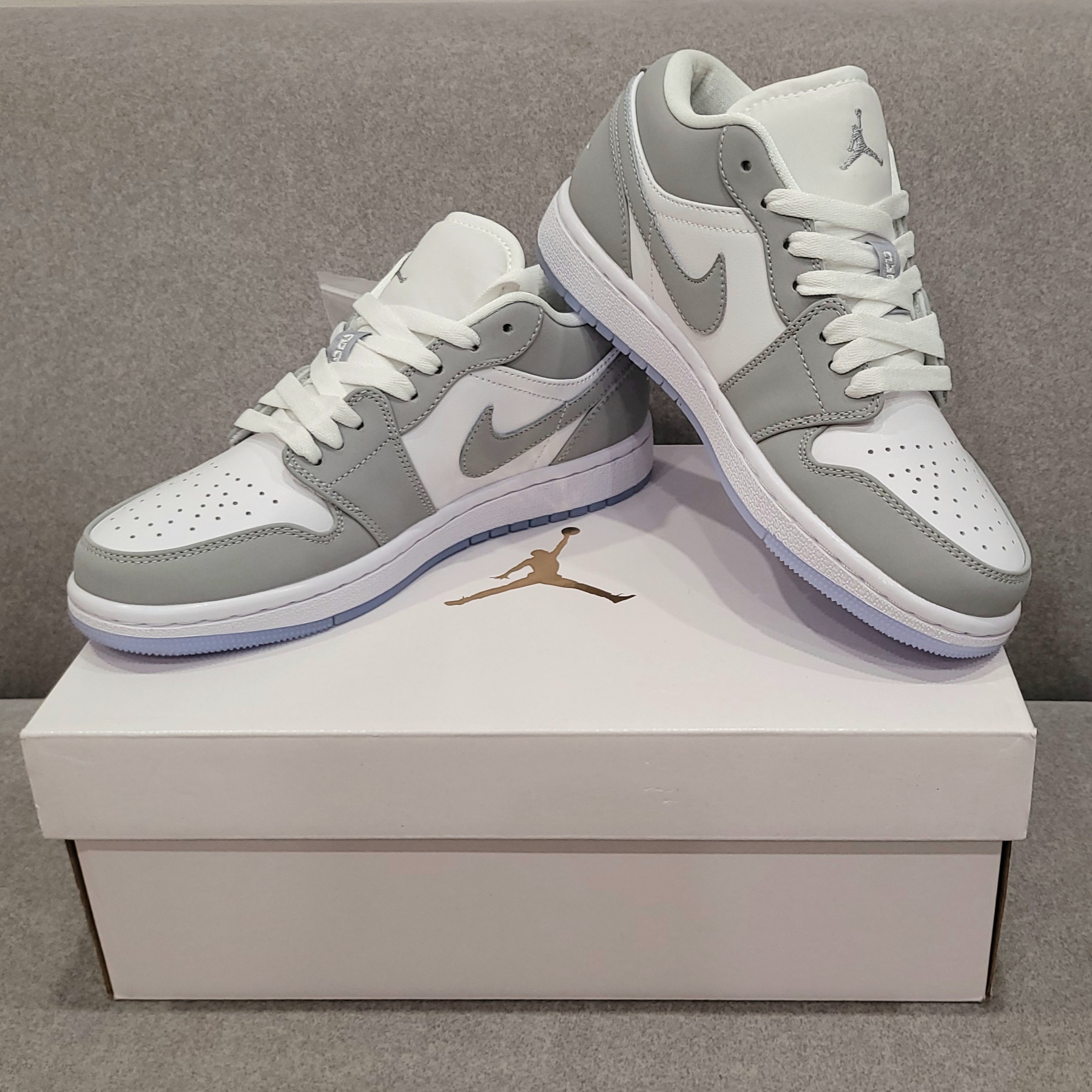 (W) Jordan 1 Low White Wolf Grey 착용 스타일