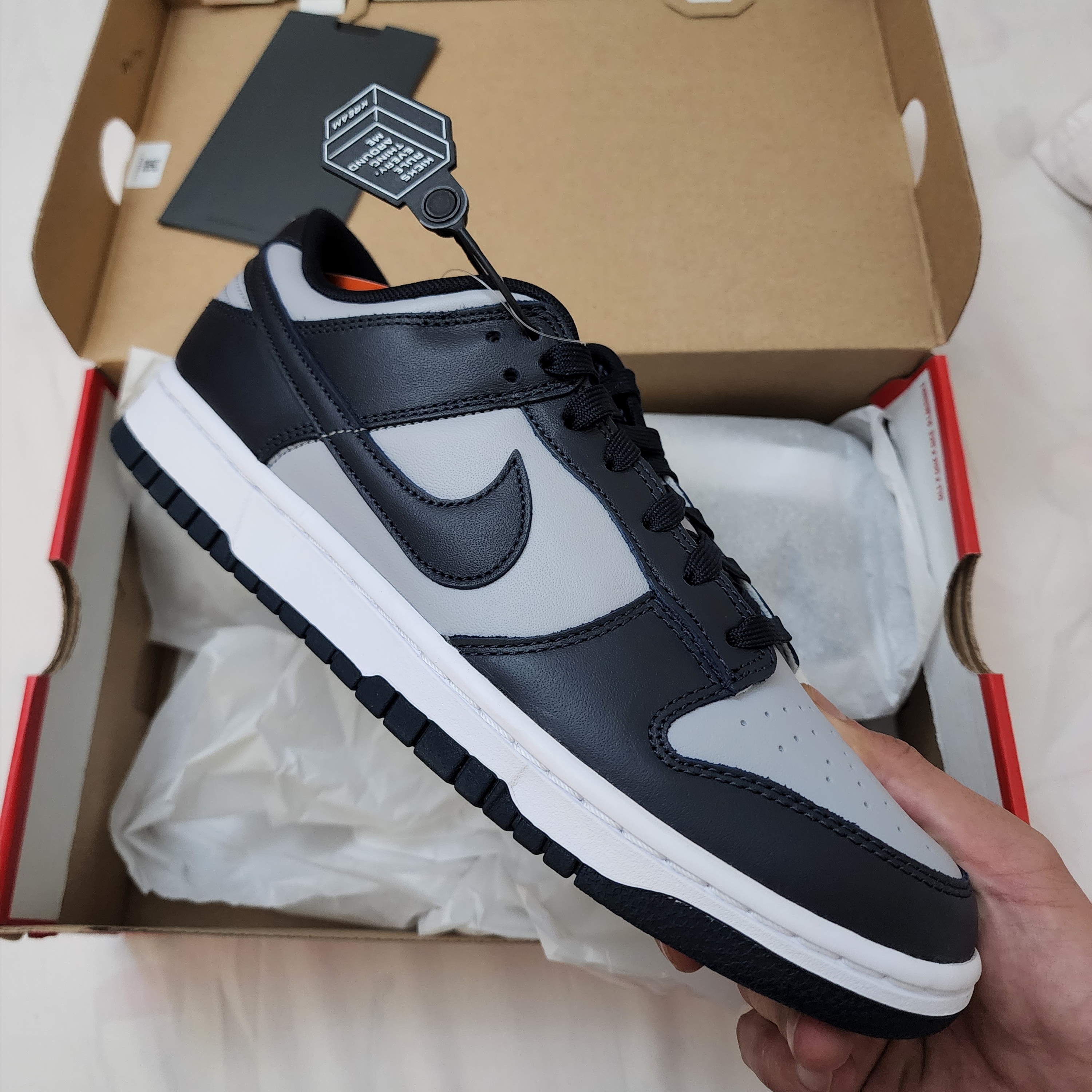 Nike Dunk Low Retro Championship Grey 착용 스타일
