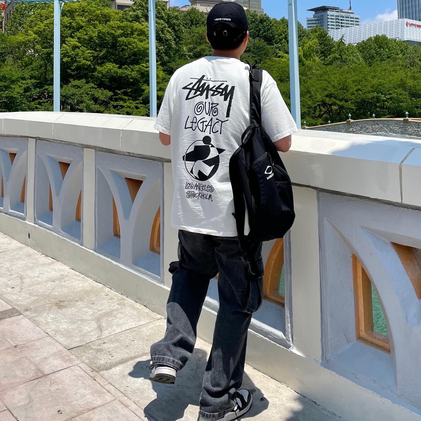 Stussy x Our Legacy Surfman 2 Pigment Dyed T-Shirt Natural 착용 스타일 - 3