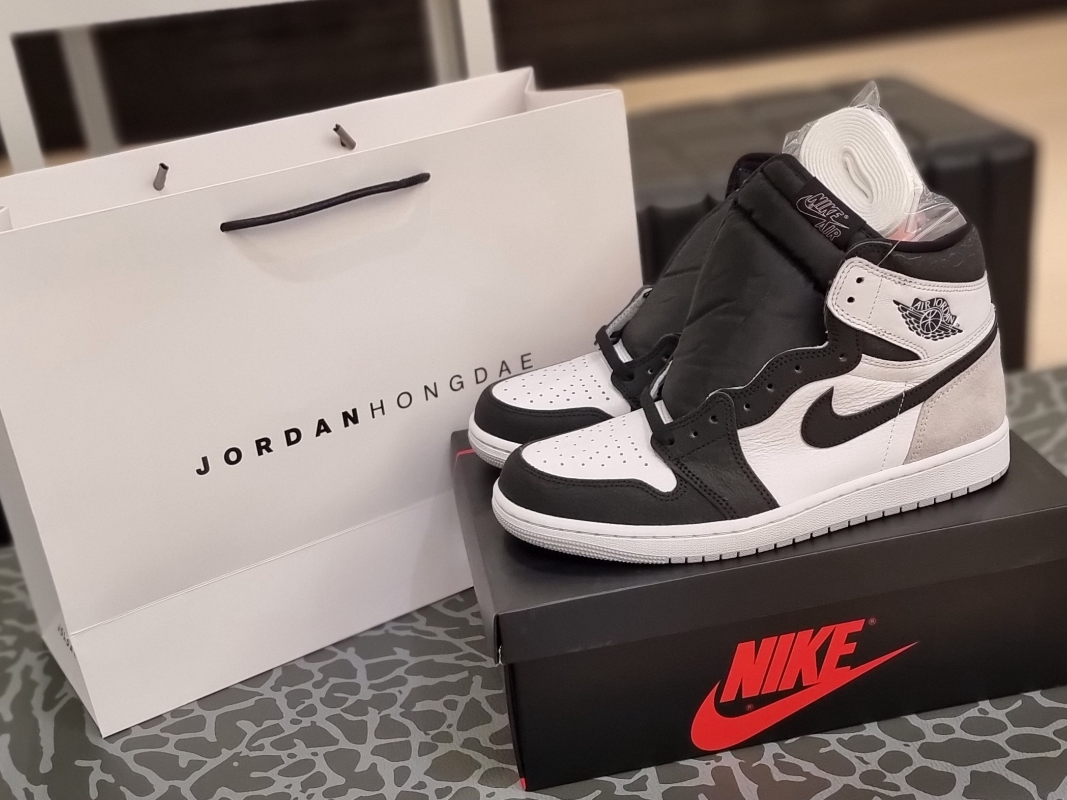 Jordan 1 Retro High OG Bleached Coral 착용 스타일