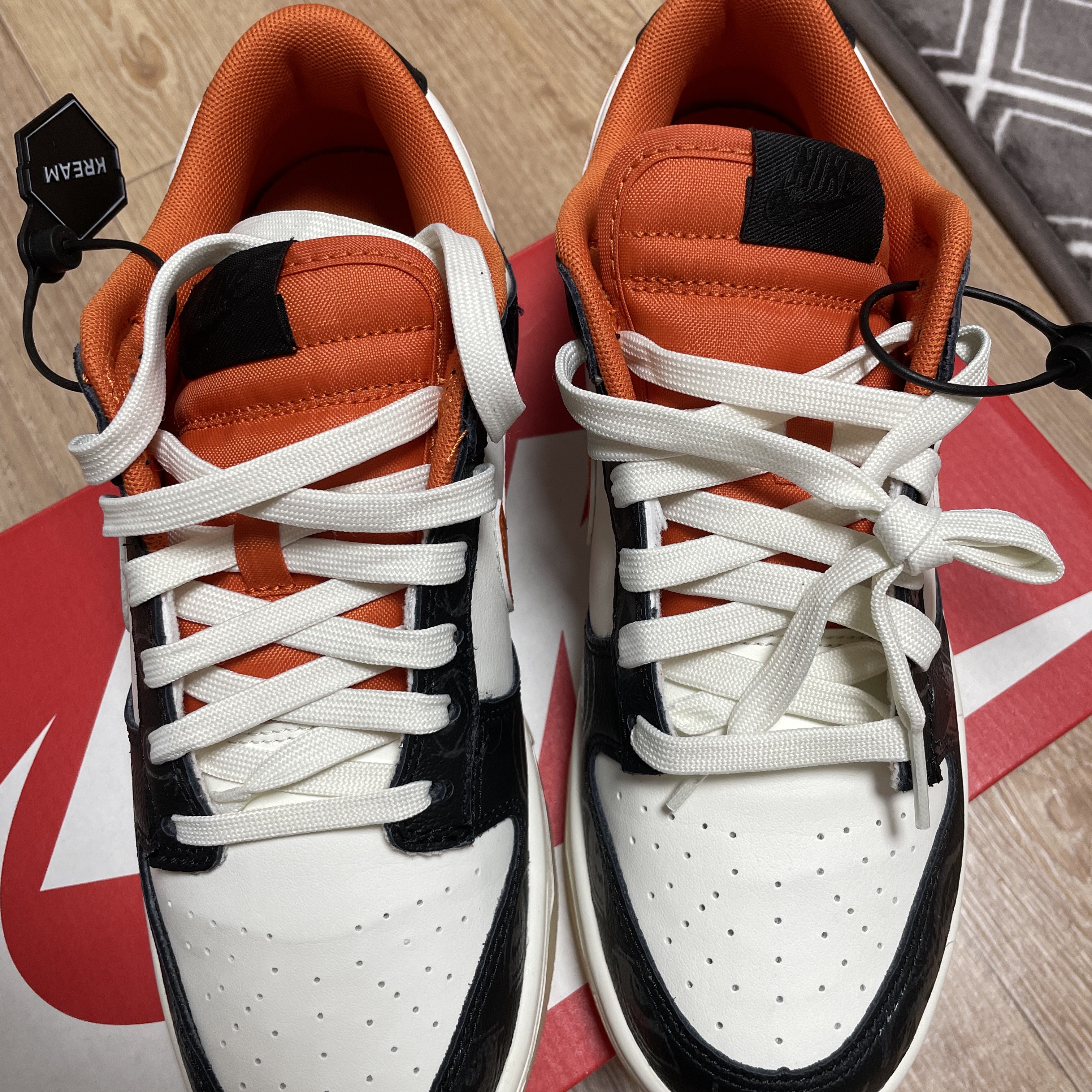 Nike Dunk Low Retro PRM Halloween 착용 스타일 - 1