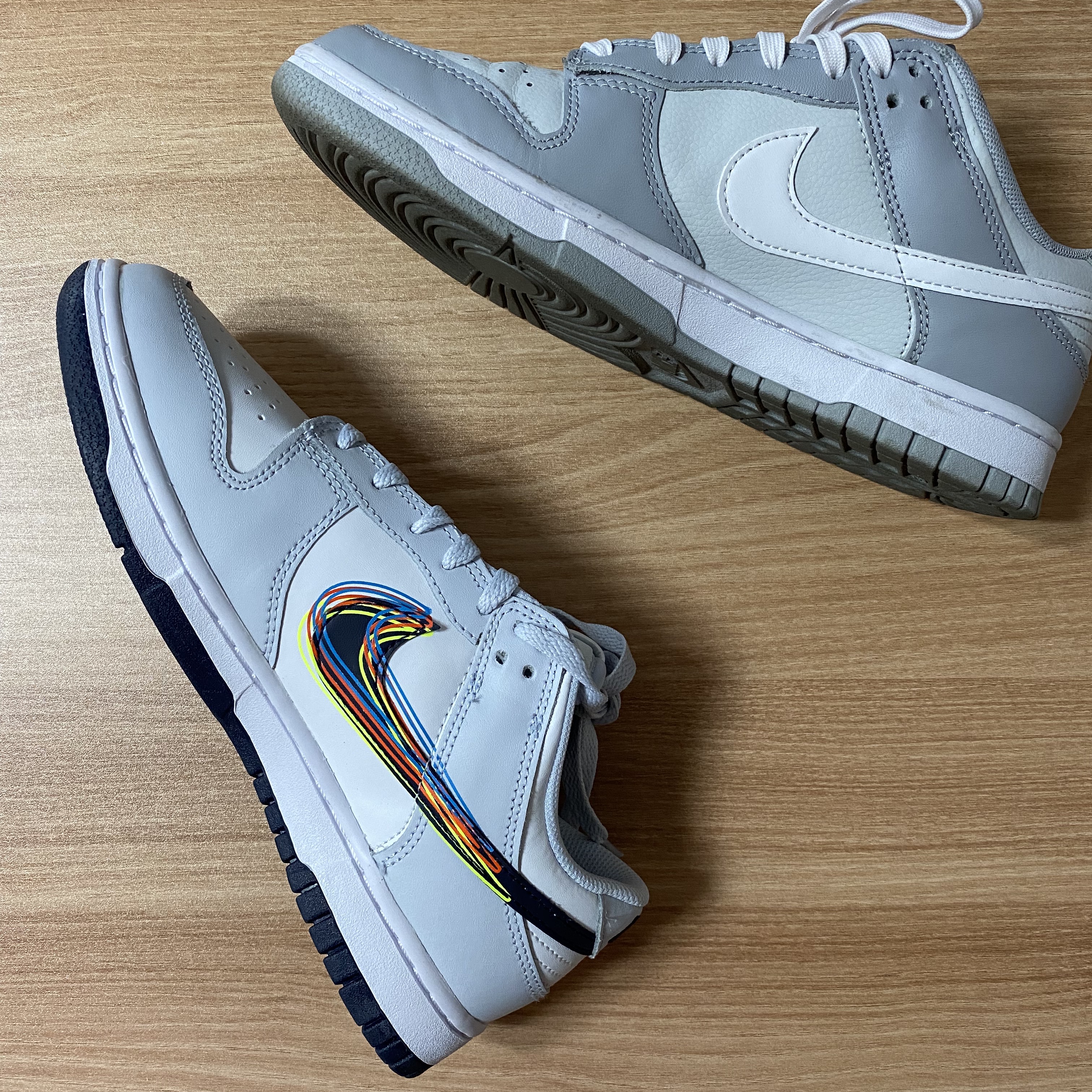 Nike Dunk Low 3D Swoosh White Grey, Nike Dunk Low Retro Wolf Grey 착용 스타일 - 1