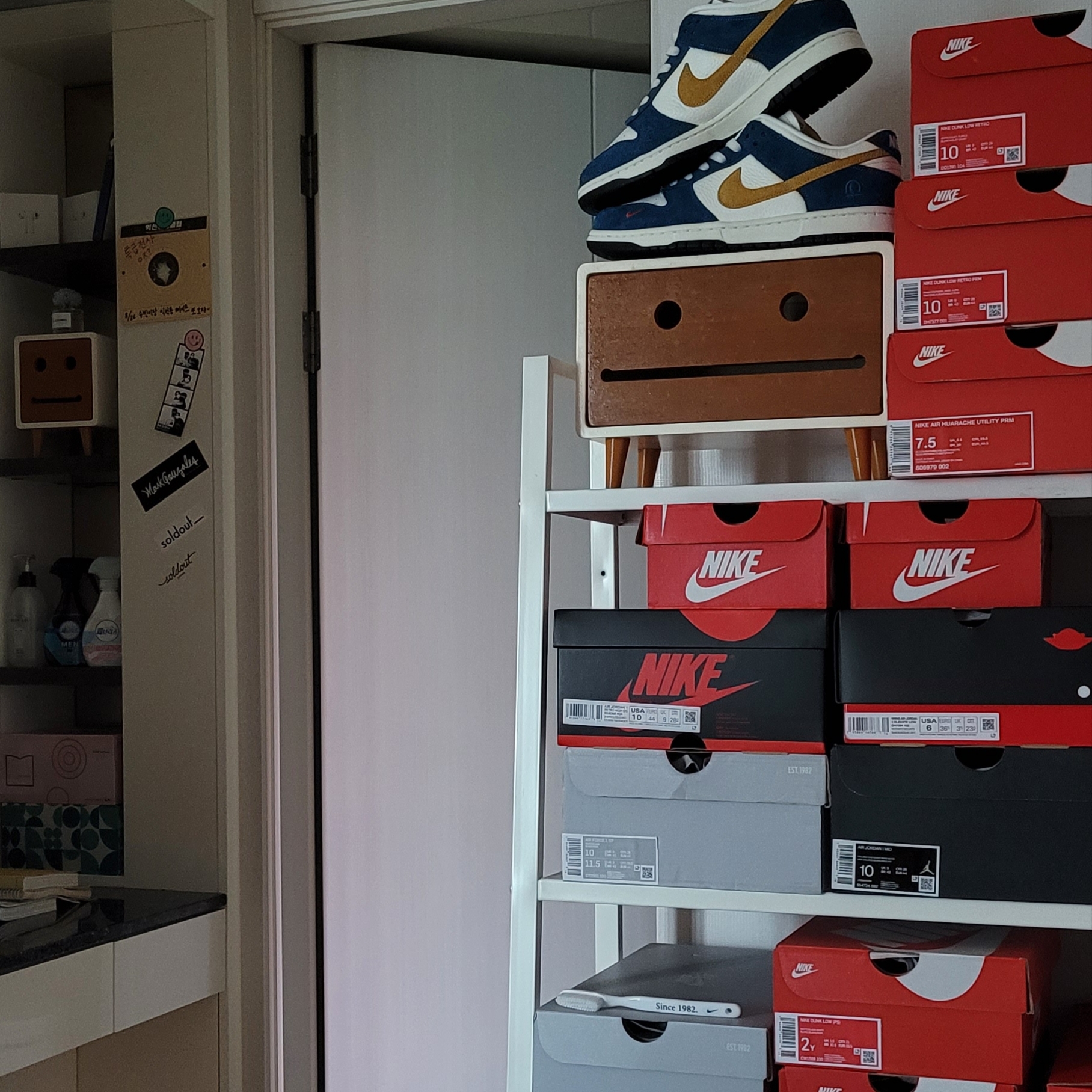 Nike x Kasina Dunk Low 80's Bus, Jordan 1 Retro High OG CO.JP Midnight Navy 착용 스타일