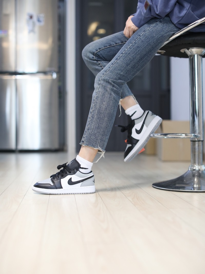 (GS) Jordan 1 Low Light Smoke Grey Black 착용 스타일 - 2