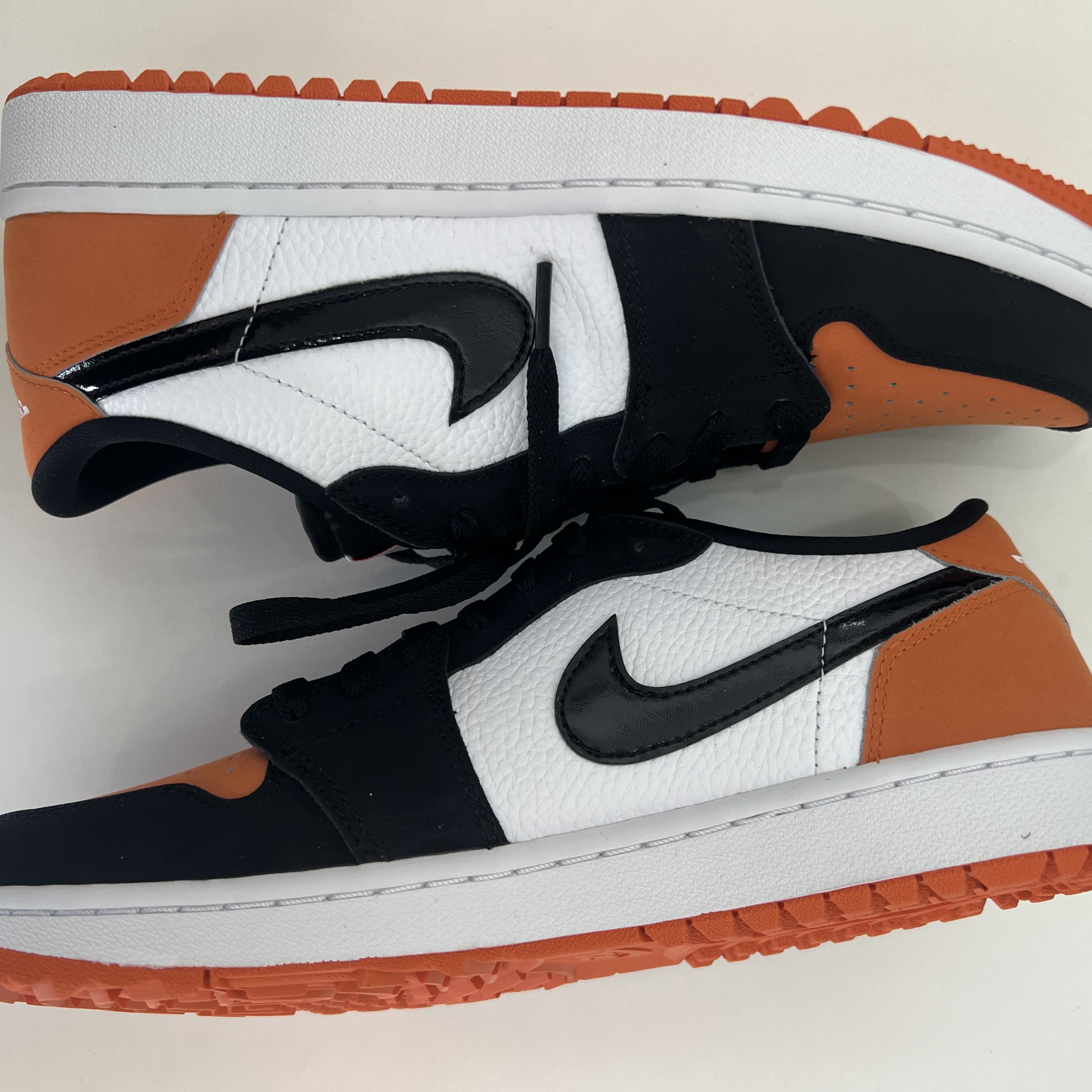 Jordan 1 Low Golf Starfish 착용 스타일 - 2