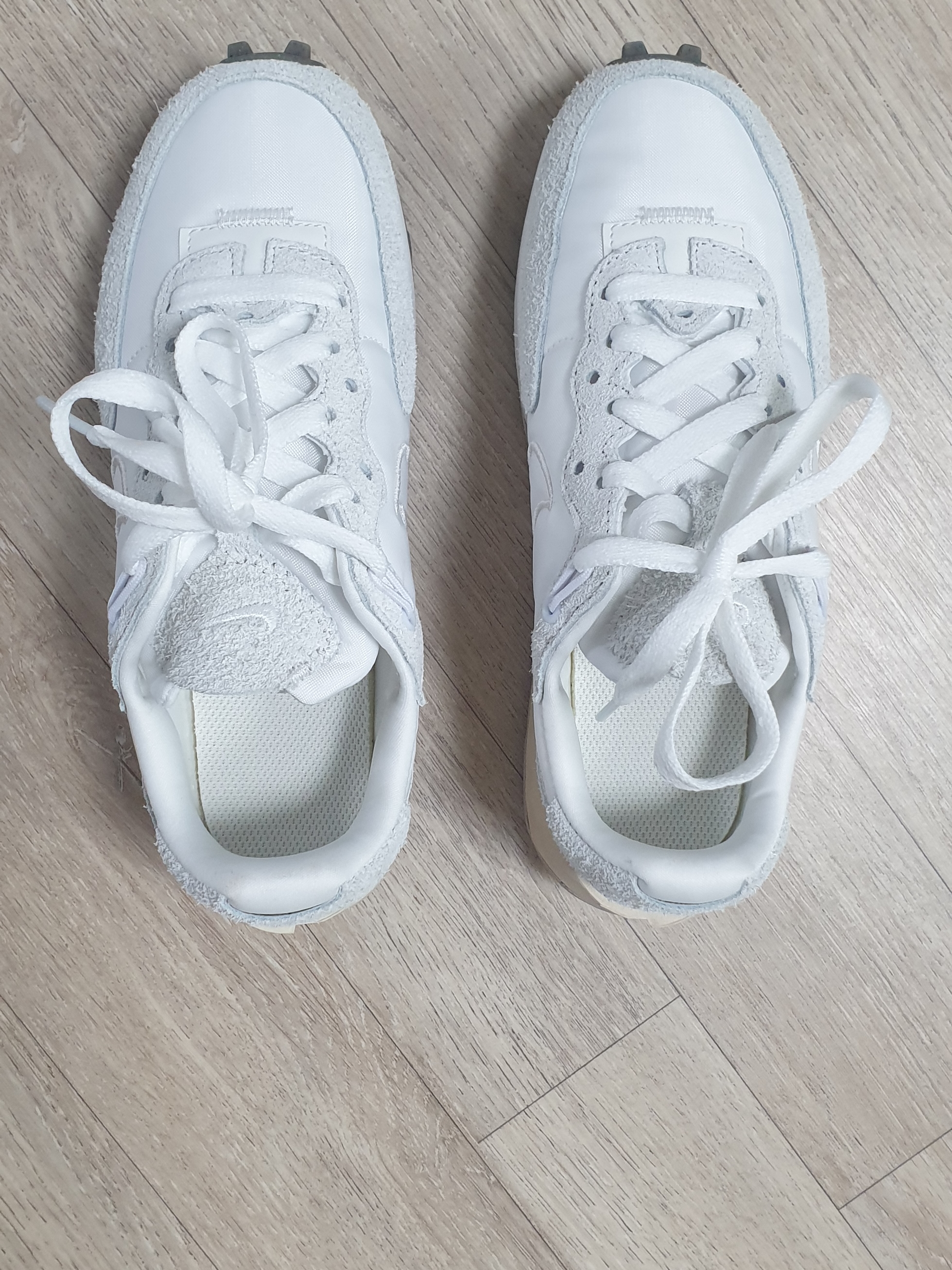 (W) Nike Fontanka Waffle White 착용 스타일