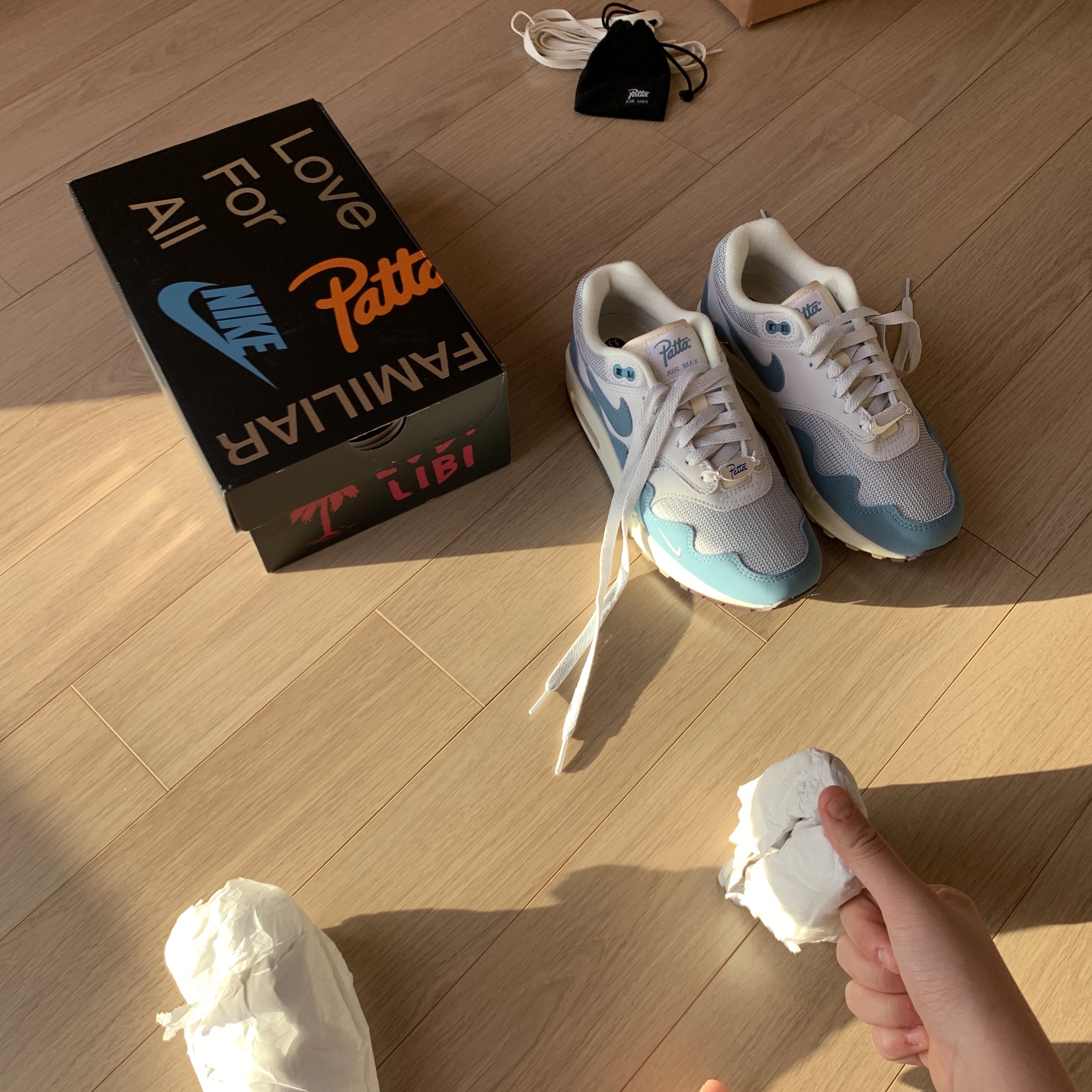 Nike x Patta Air Max 1 Noise Aqua 착용 스타일 - 1