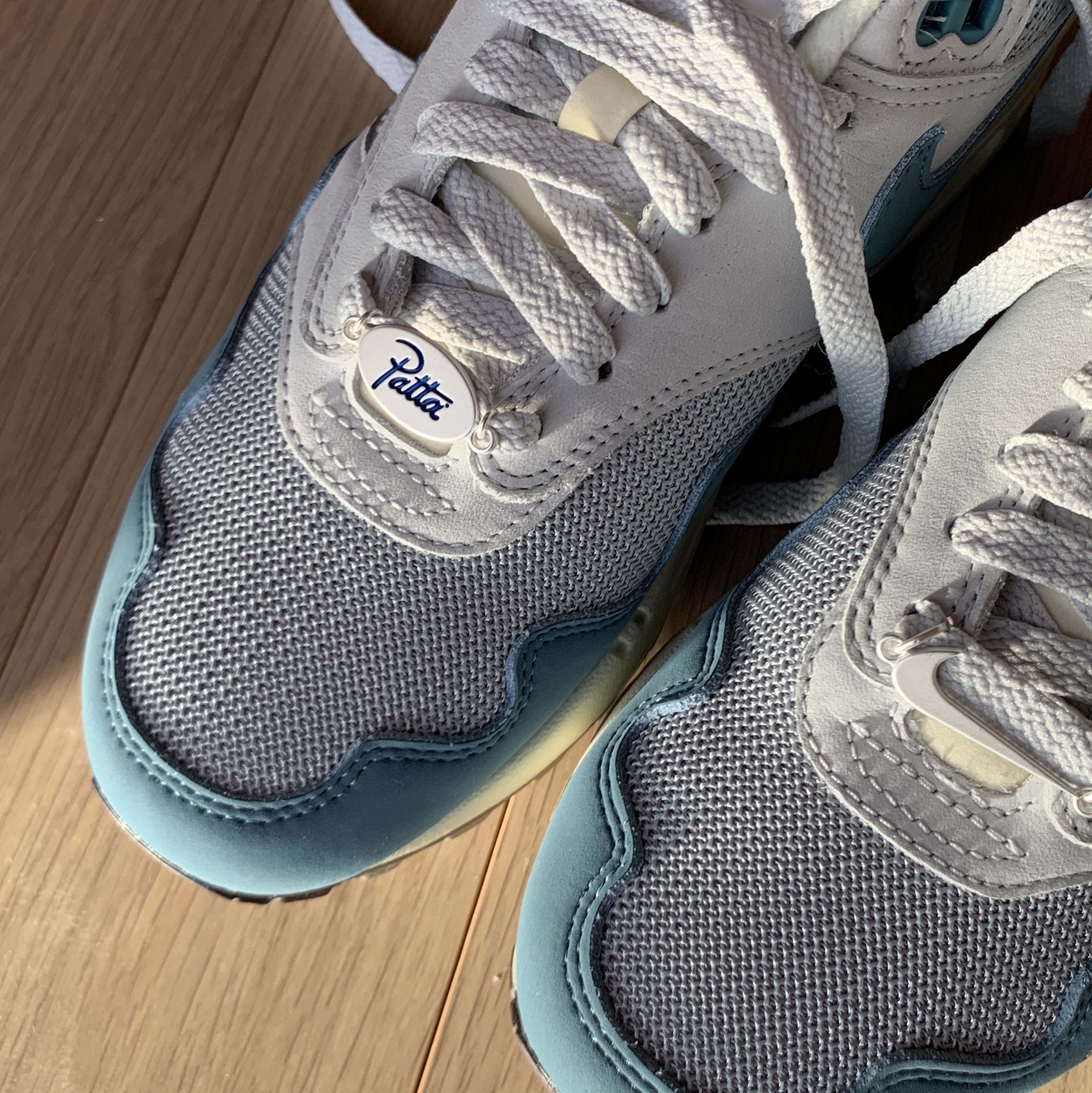 Nike x Patta Air Max 1 Noise Aqua 착용 스타일 - 2
