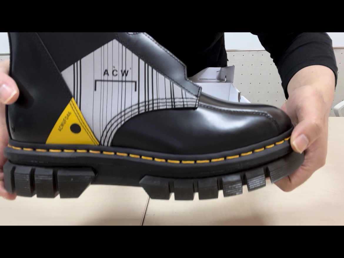 Dr. Martens x A-Cold-Wall 1460 Bex Neoteric Black 착용 스타일 - 4