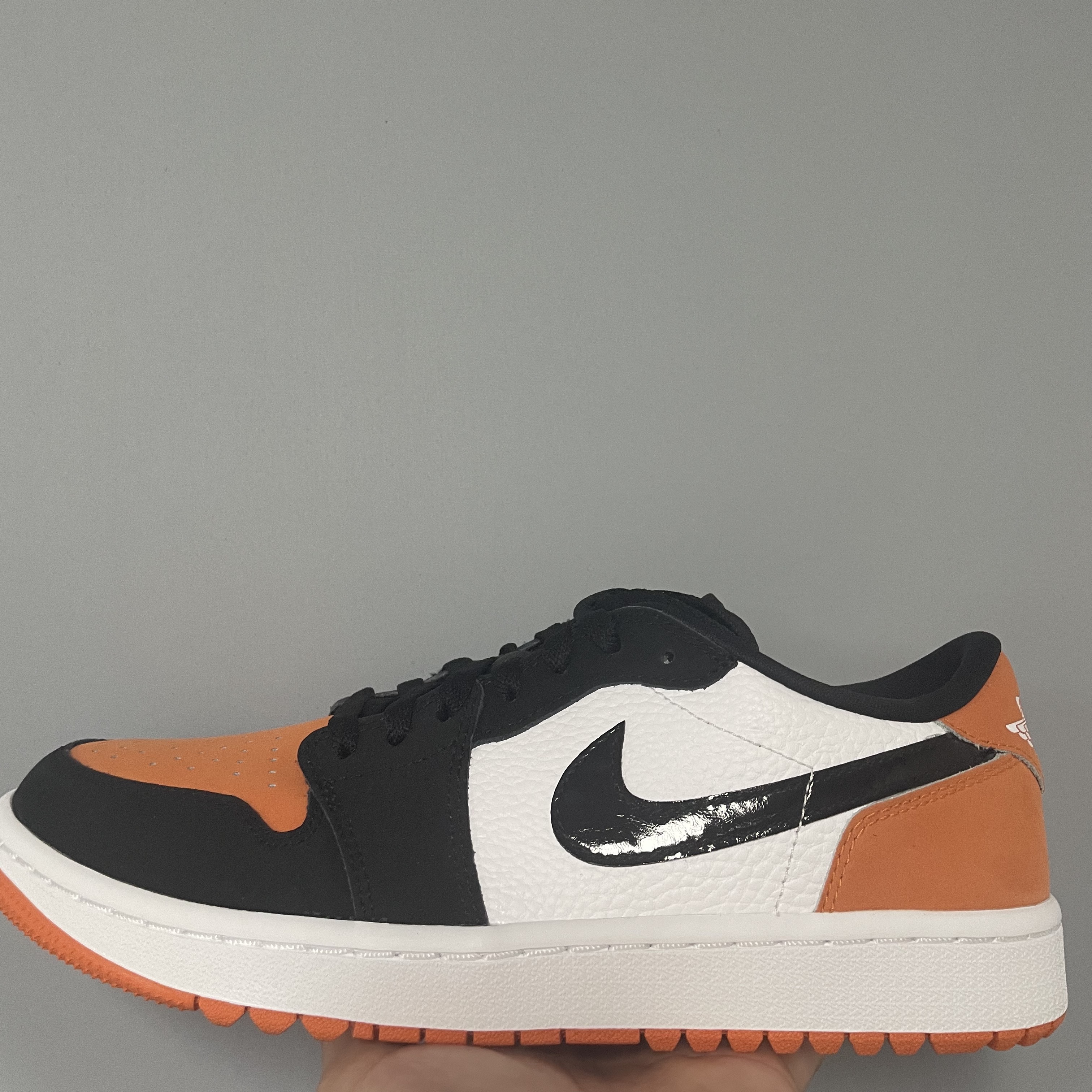 Jordan 1 Low Golf Starfish 착용 스타일